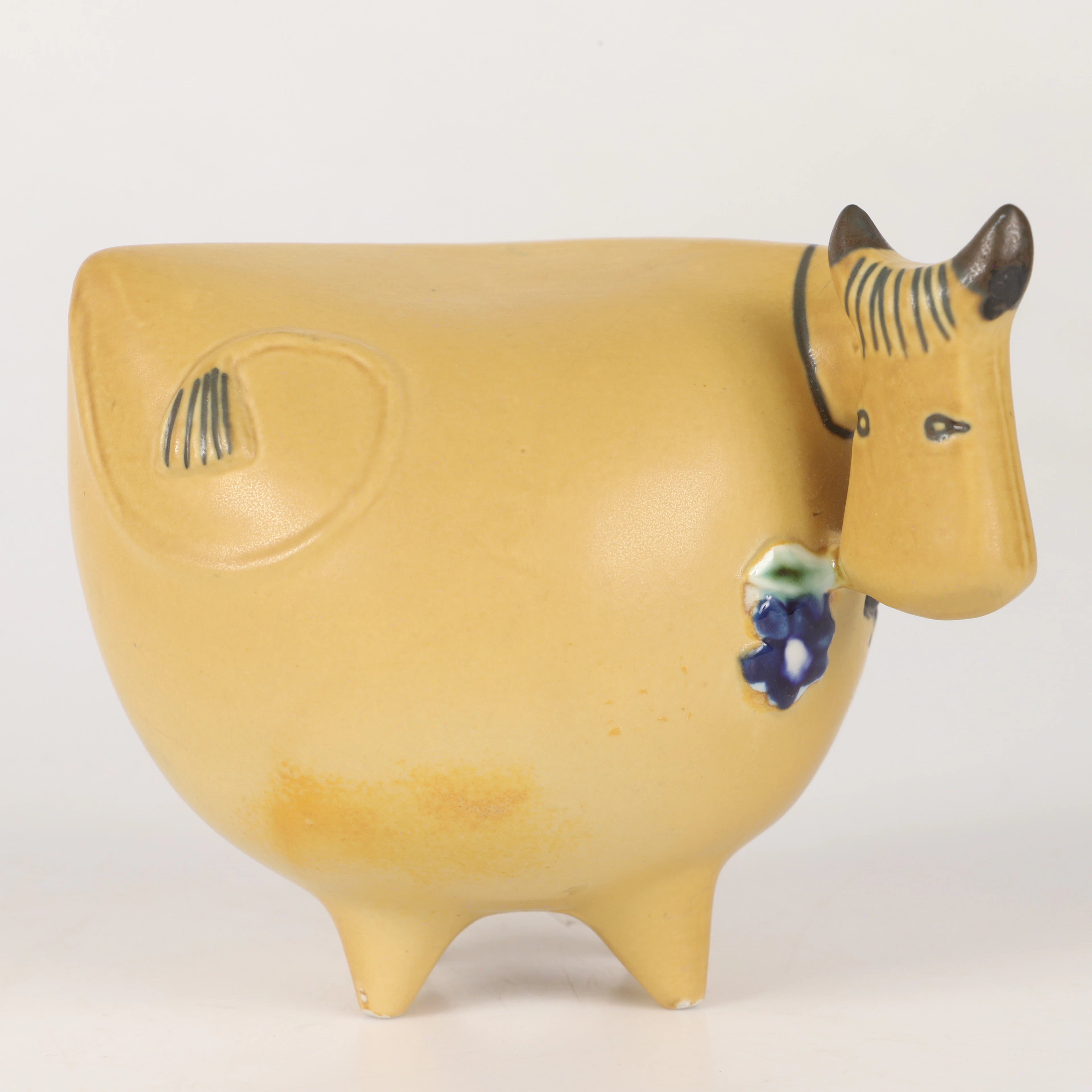 LISA LARSON. Figurin, "Ko" ur serien Stora Zoo, stengods, Gustavsberg.
