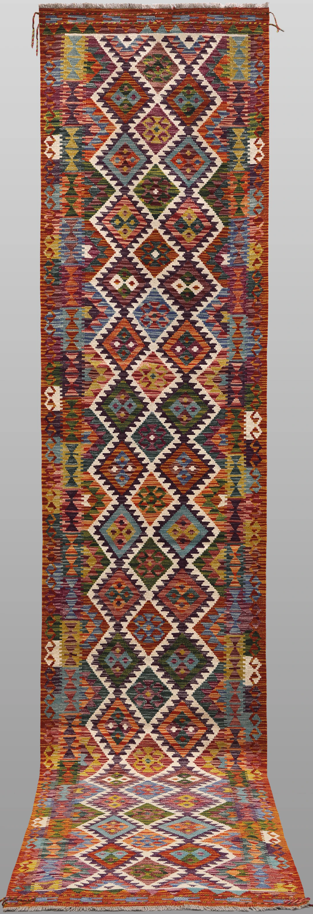 MATTA, "Kelim", galleri, 394 x 93cm.