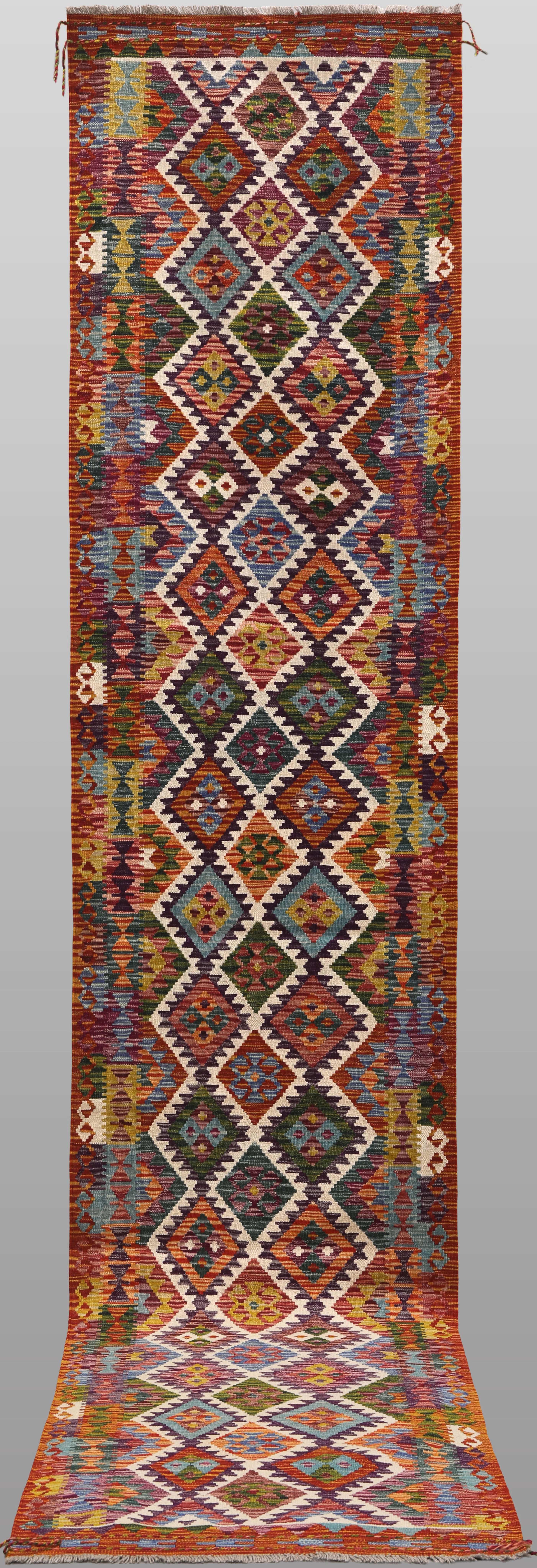 MATTA, "Kelim", galleri, 394 x 93cm.