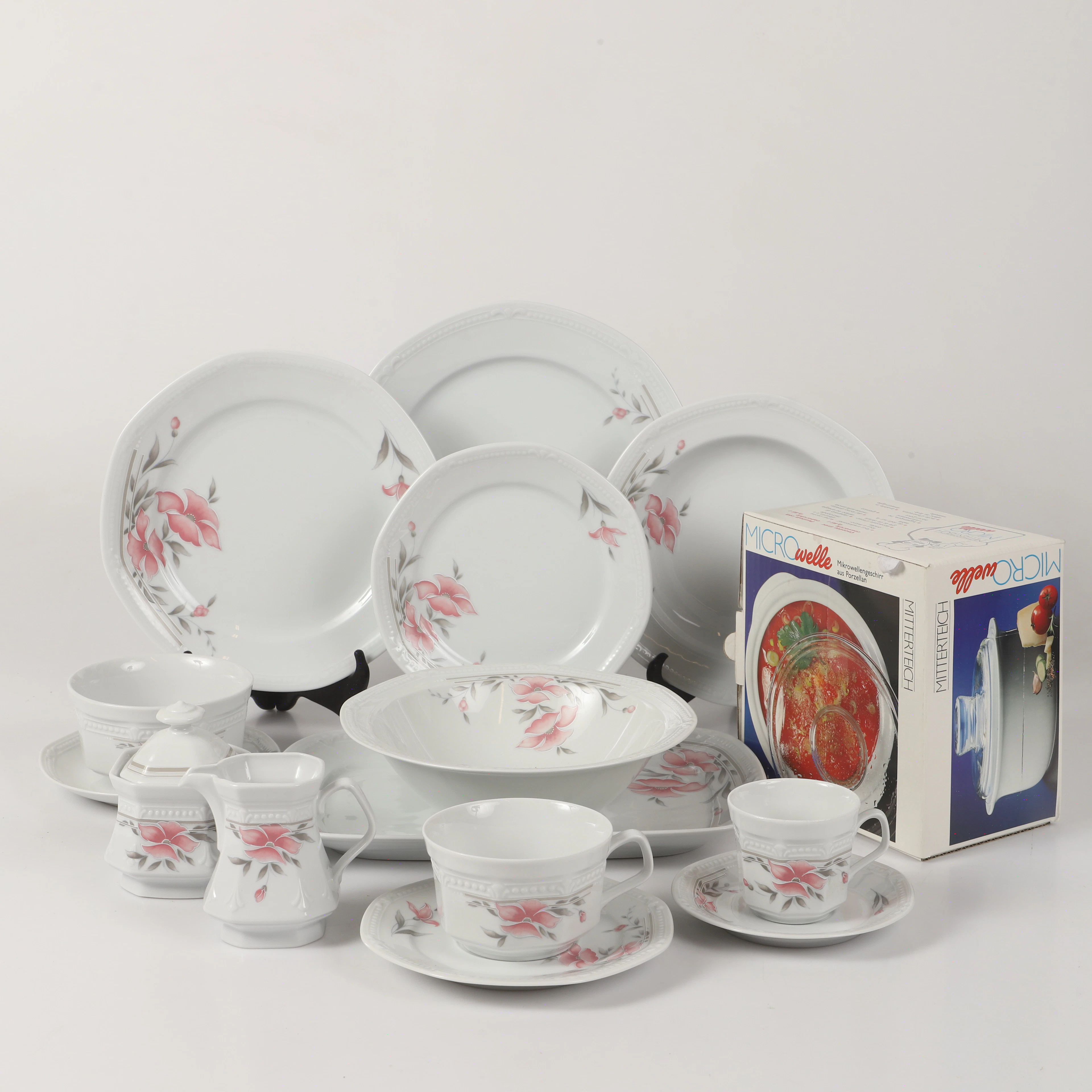 MAT-OCH KAFFESERVIS, 77 delar, med blomsterdekor, porslin, Mitterteich