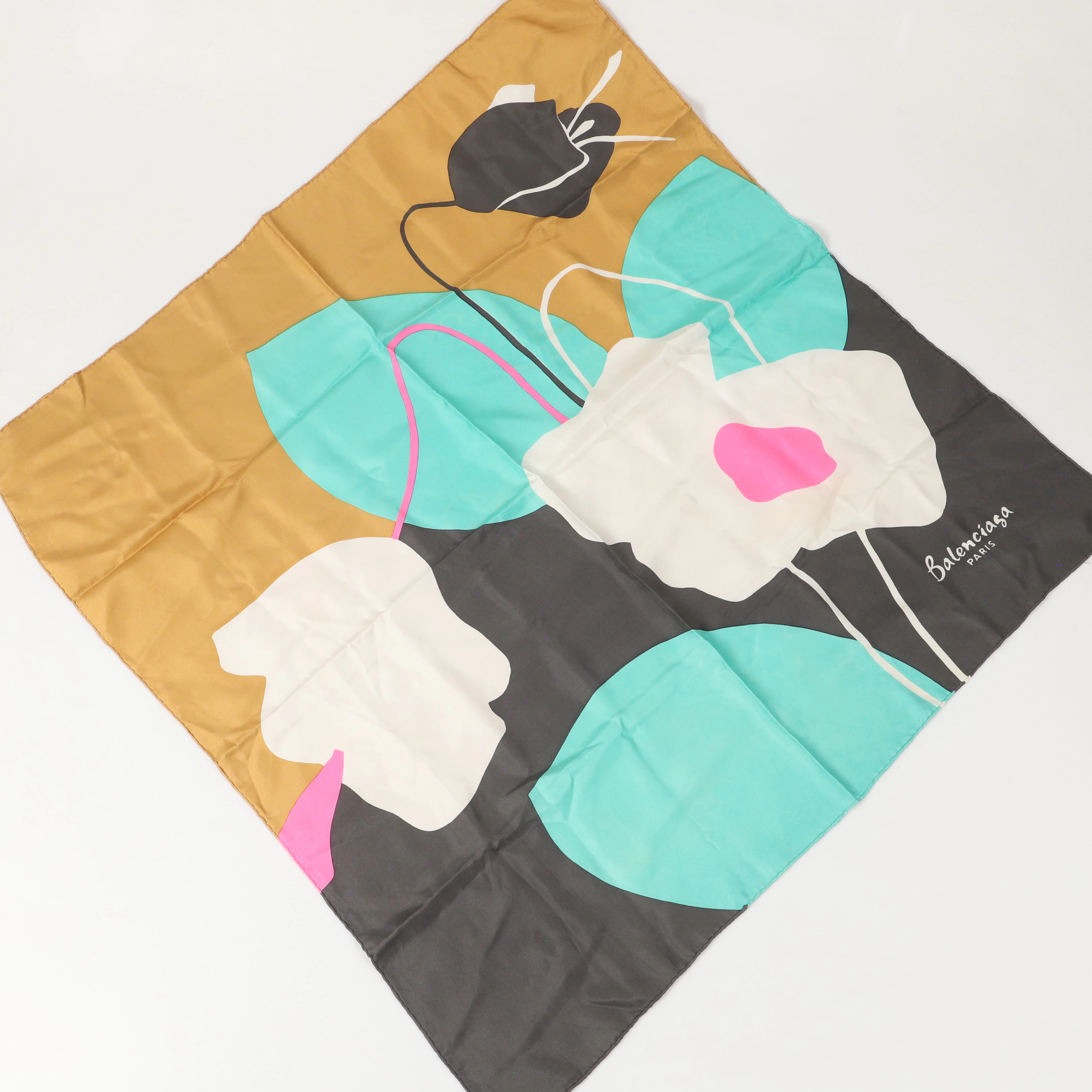 BALENCIAGA. Scarf, siden, Paris.