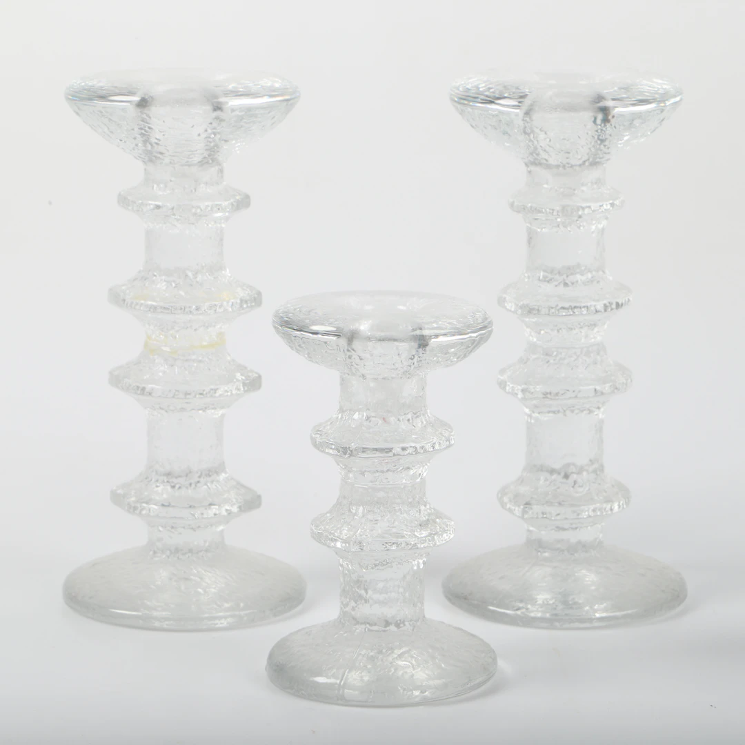 TIMO SARPANEVA. Ljusstakar, 3 stycken, "Festivo", glas, Iittala, Finland.