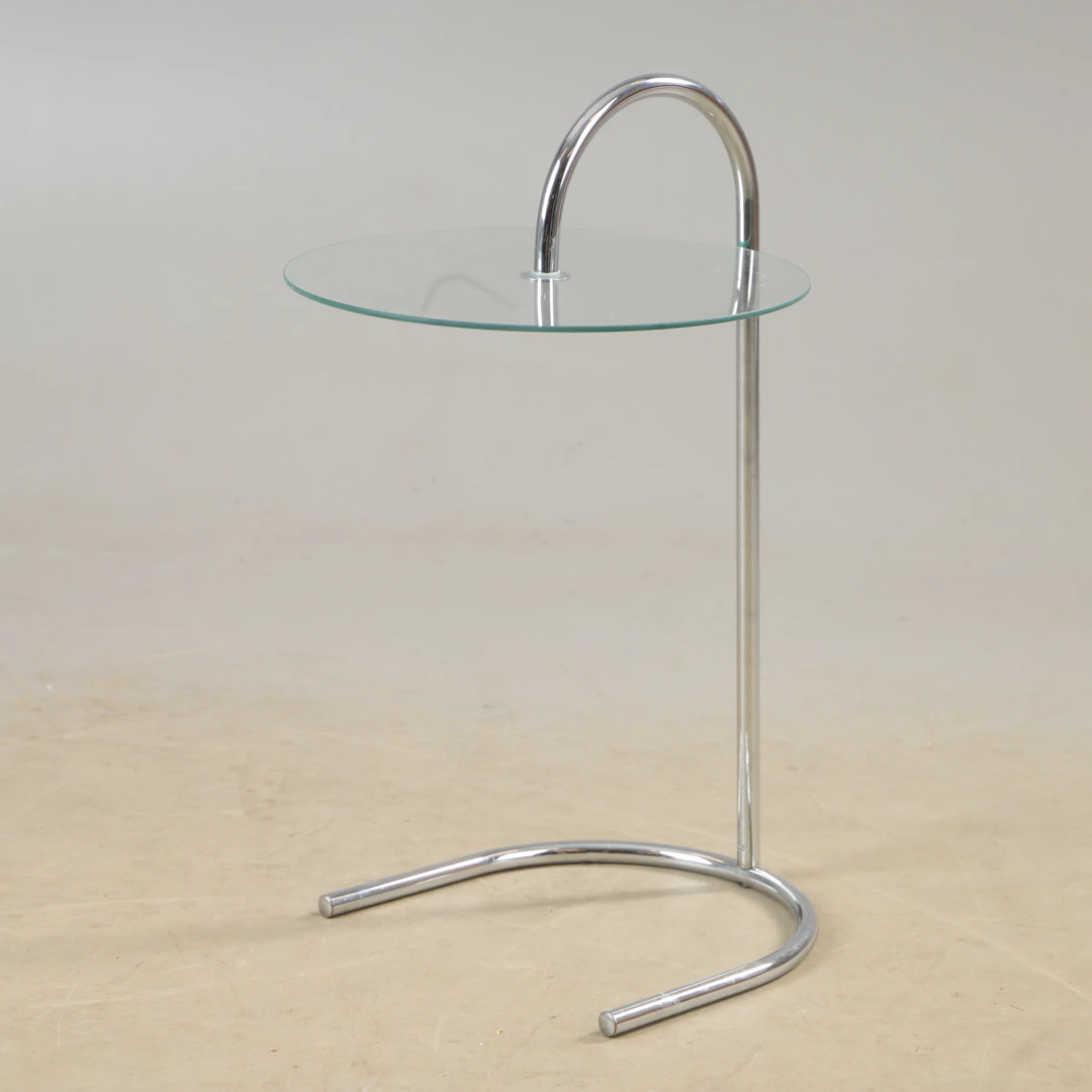 TORD BJÖRKLUND. Sidobord, ”Ry”, kromad metall med glasskiva, IKEA