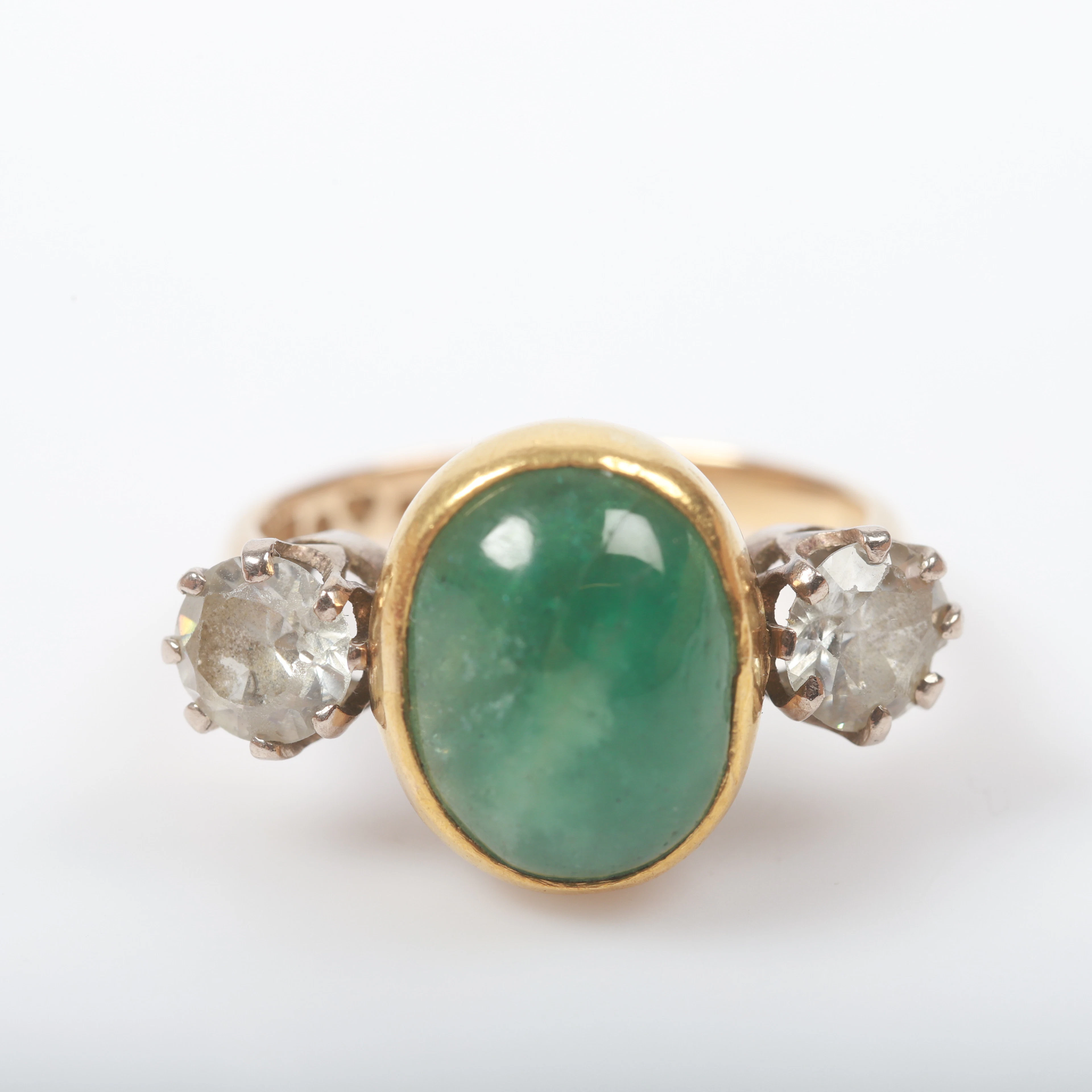 RING, 18 K guld med slipade stenar, J A Persson, Stockholm, 1948.