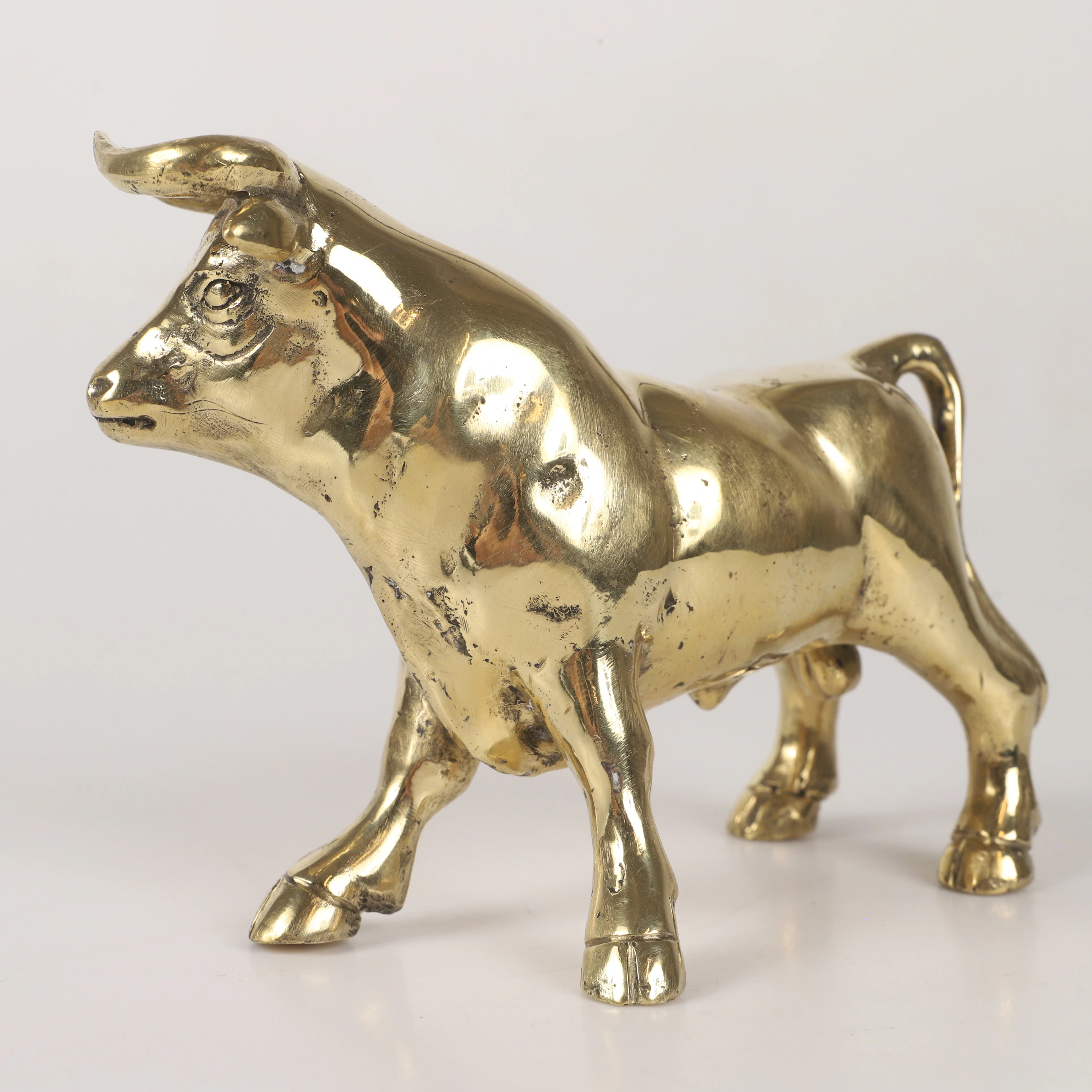 ANDREAS WARGENBRANT. Skulptur, "El Bull, Bull or bear", förgylld brons