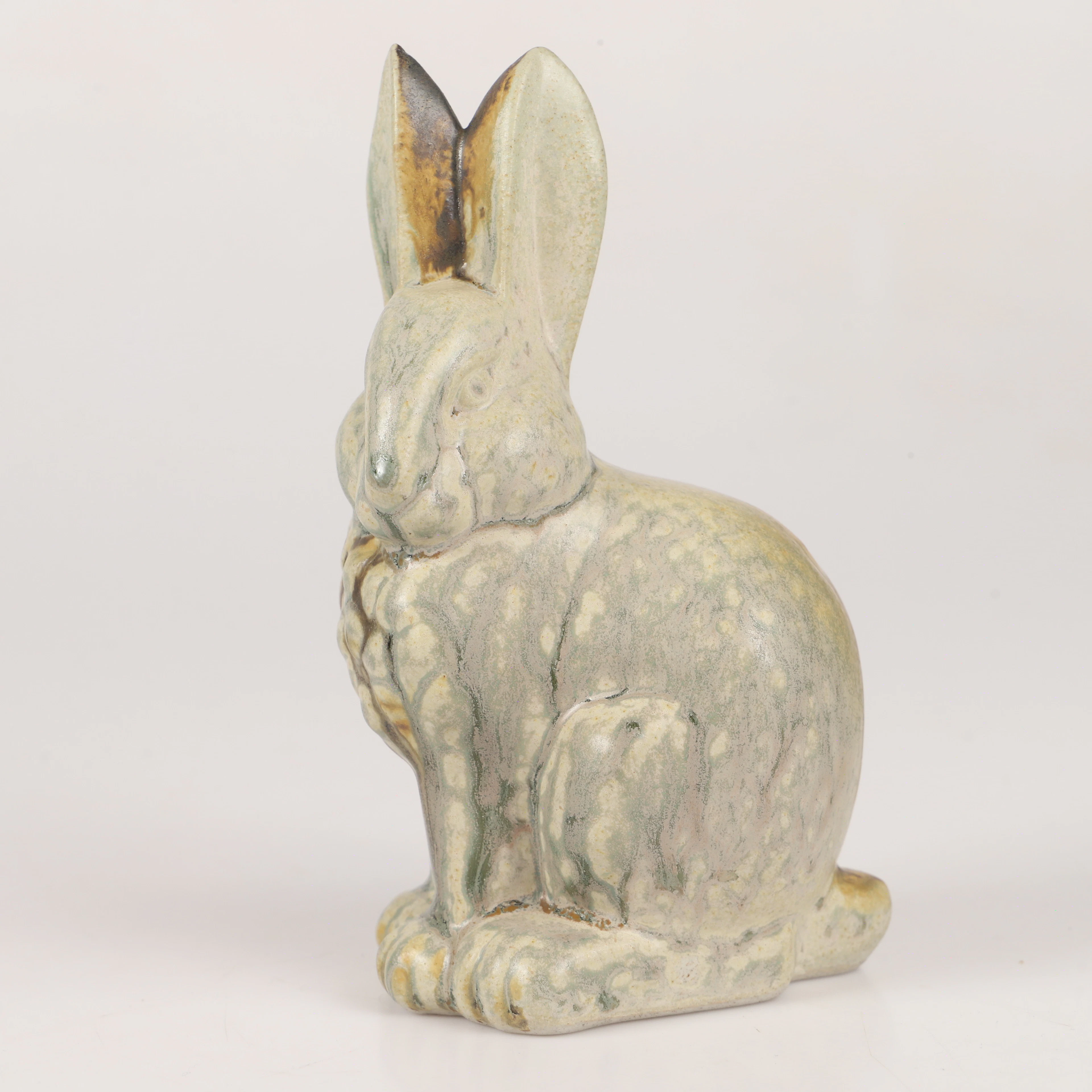 ÅKE THORNBLAD. Figurin, hare, stengods, Höganäs Keramik, signerad.