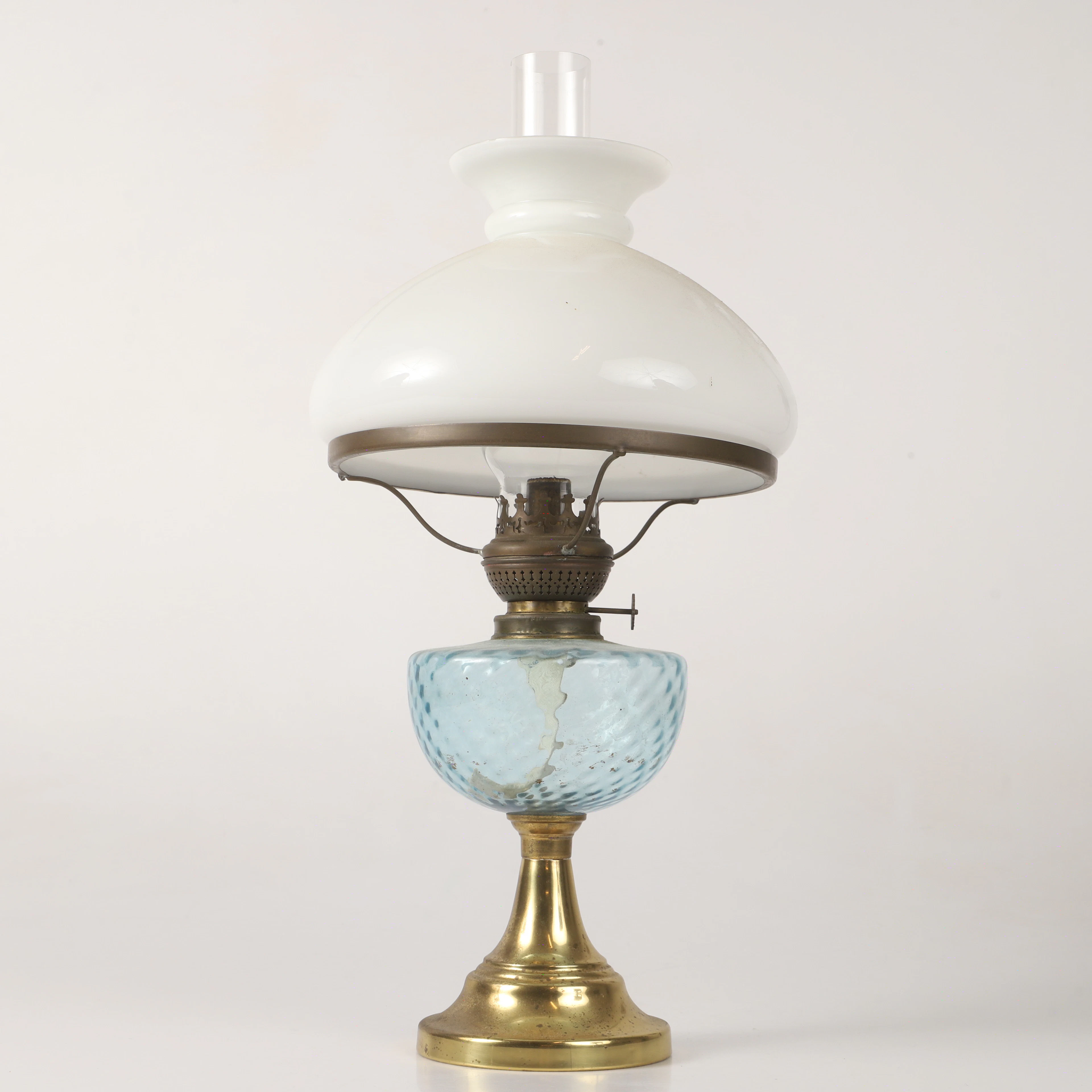 BORDSFOTOGENLAMPA, mässing/glas, 1900-talets mitt.