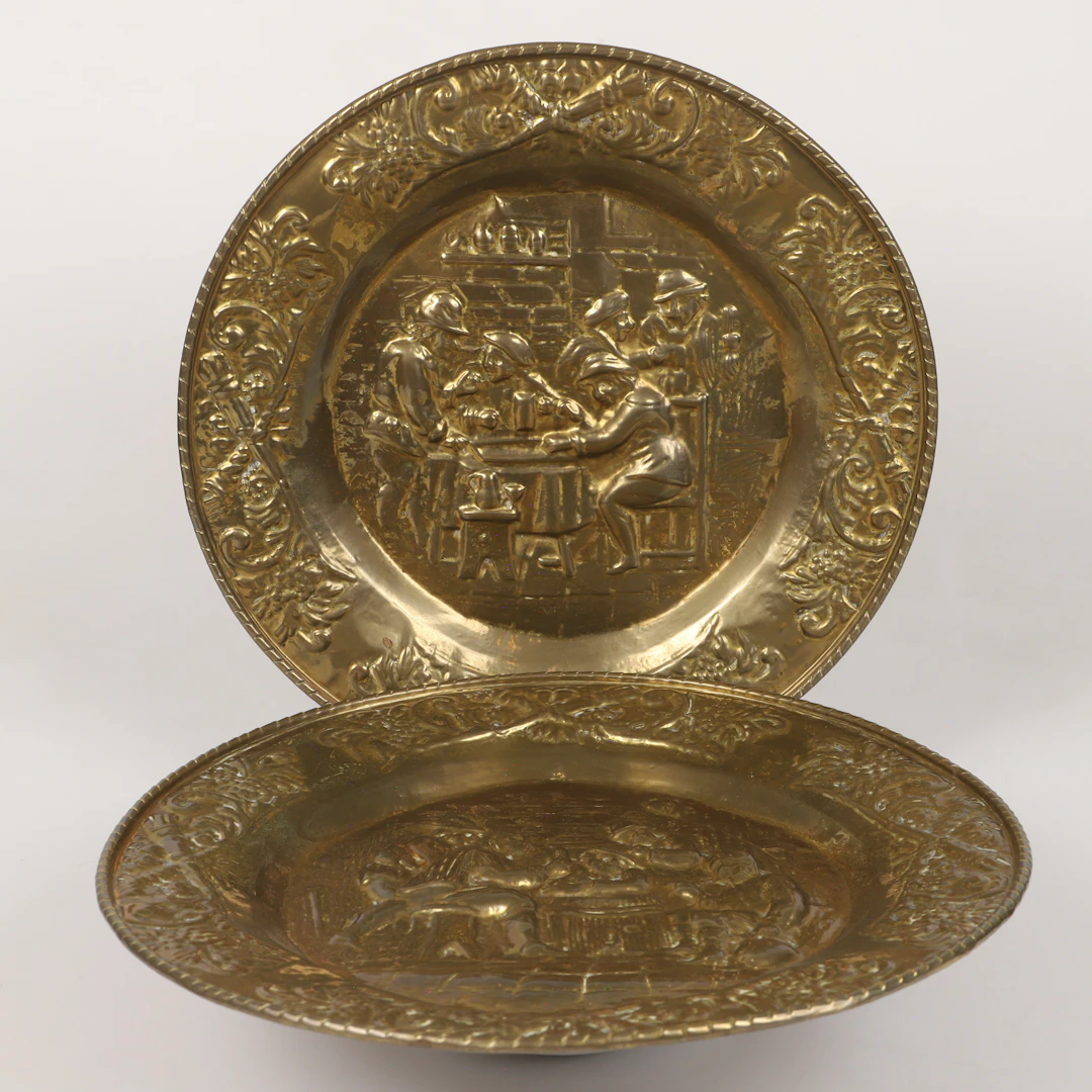 VÄGGFAT, 2 stycken, mässingsplåt, 1900-tal.