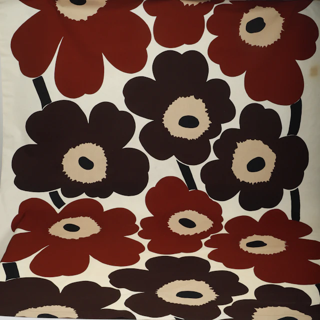 MAIJA ISOLA. Draperi, "Unikko", bomull, för Marimekko/Maritextil, Finland.