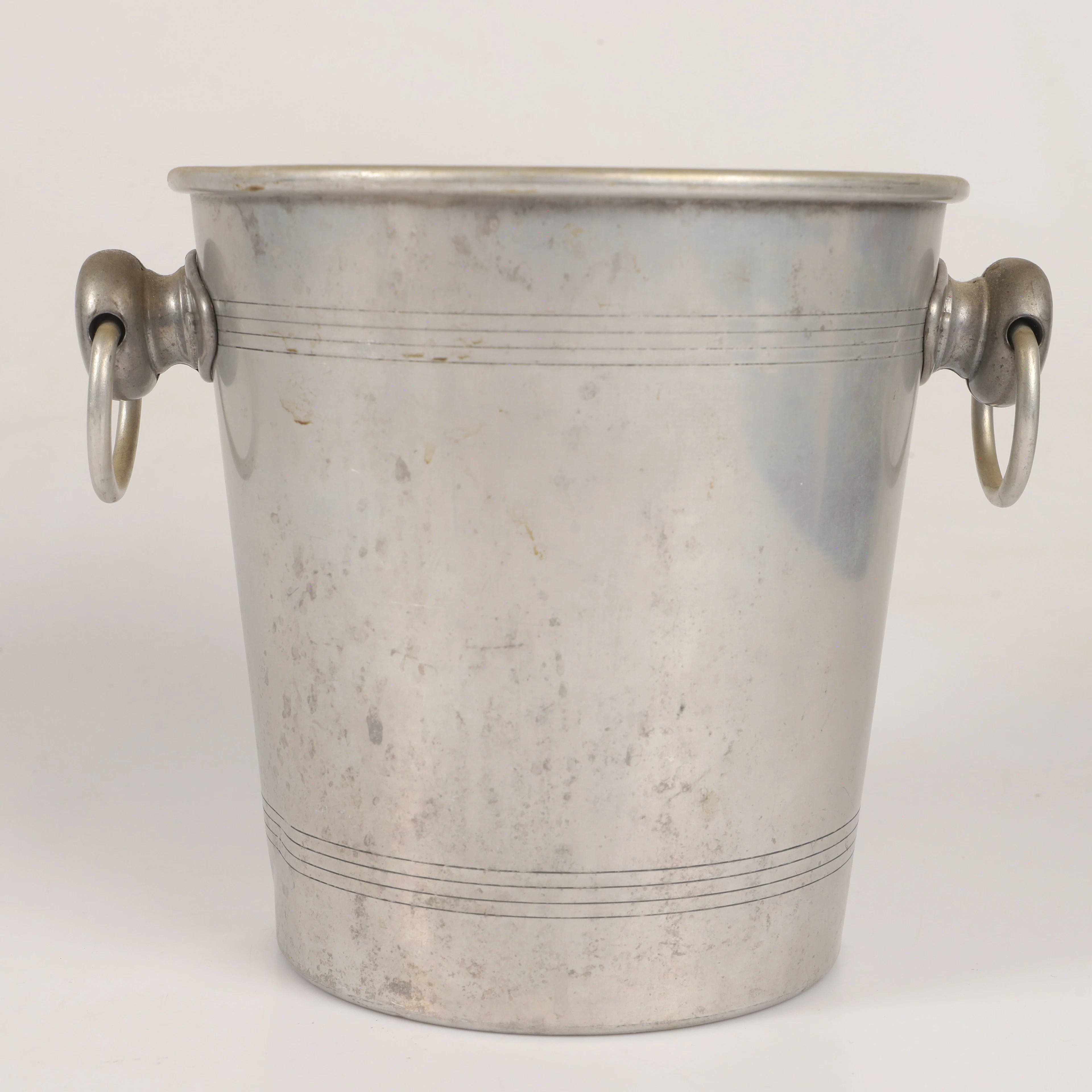 CHAMPAGNEKYLARE, metall, 1900-talets senare del.