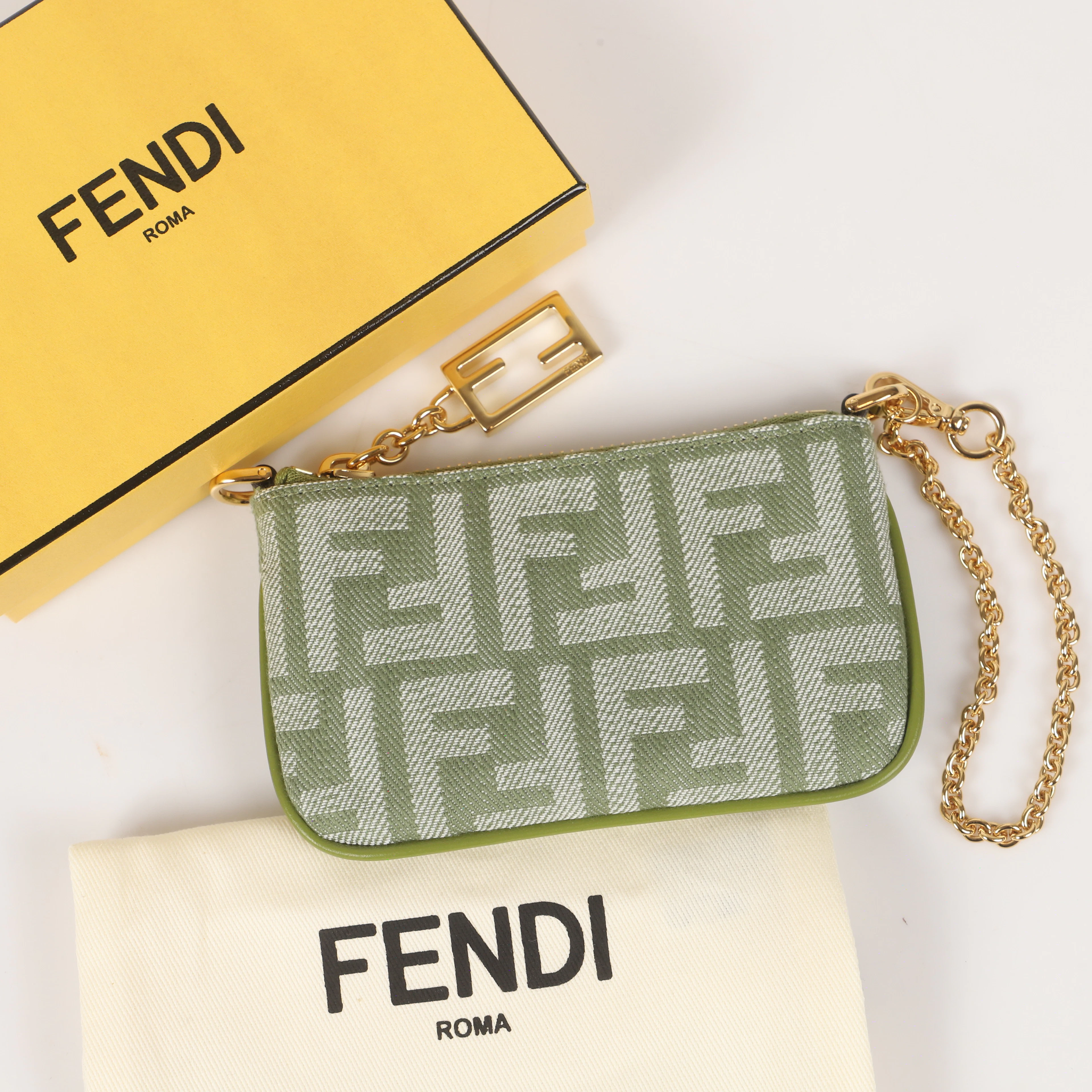 FENDI, mini flat pouch, Rom, Italien.