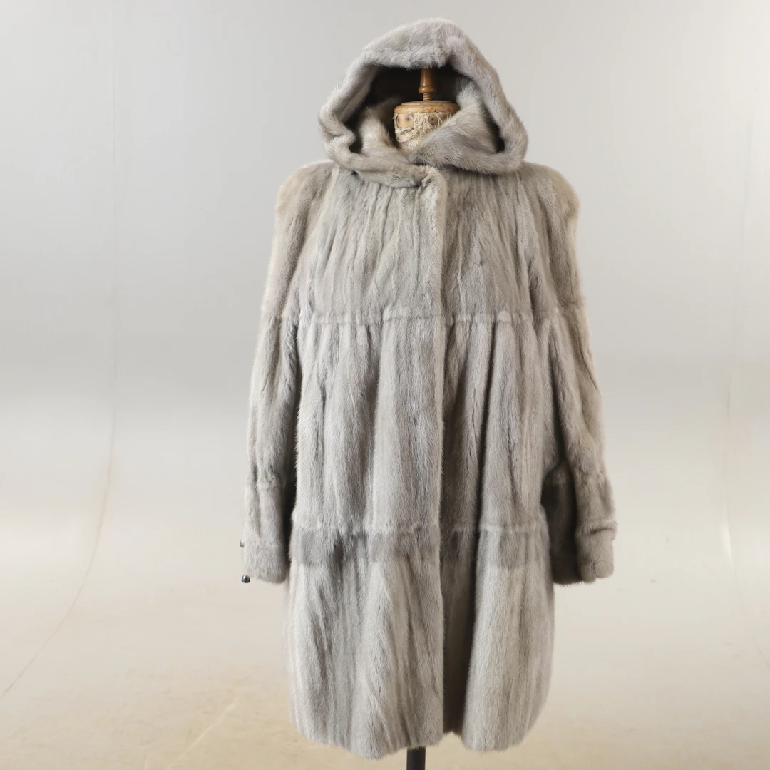 PÄLSKAPPA MED KAPUSCHONG, grå mink, Master Fashion, Tom Klaim, Ryssland.