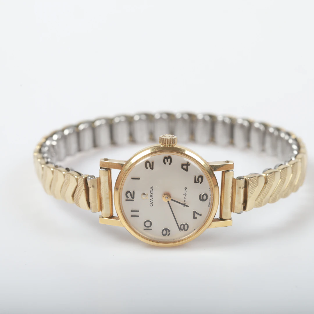 DAMARMBANDSUR, Omega Genève, förgyllt stål.