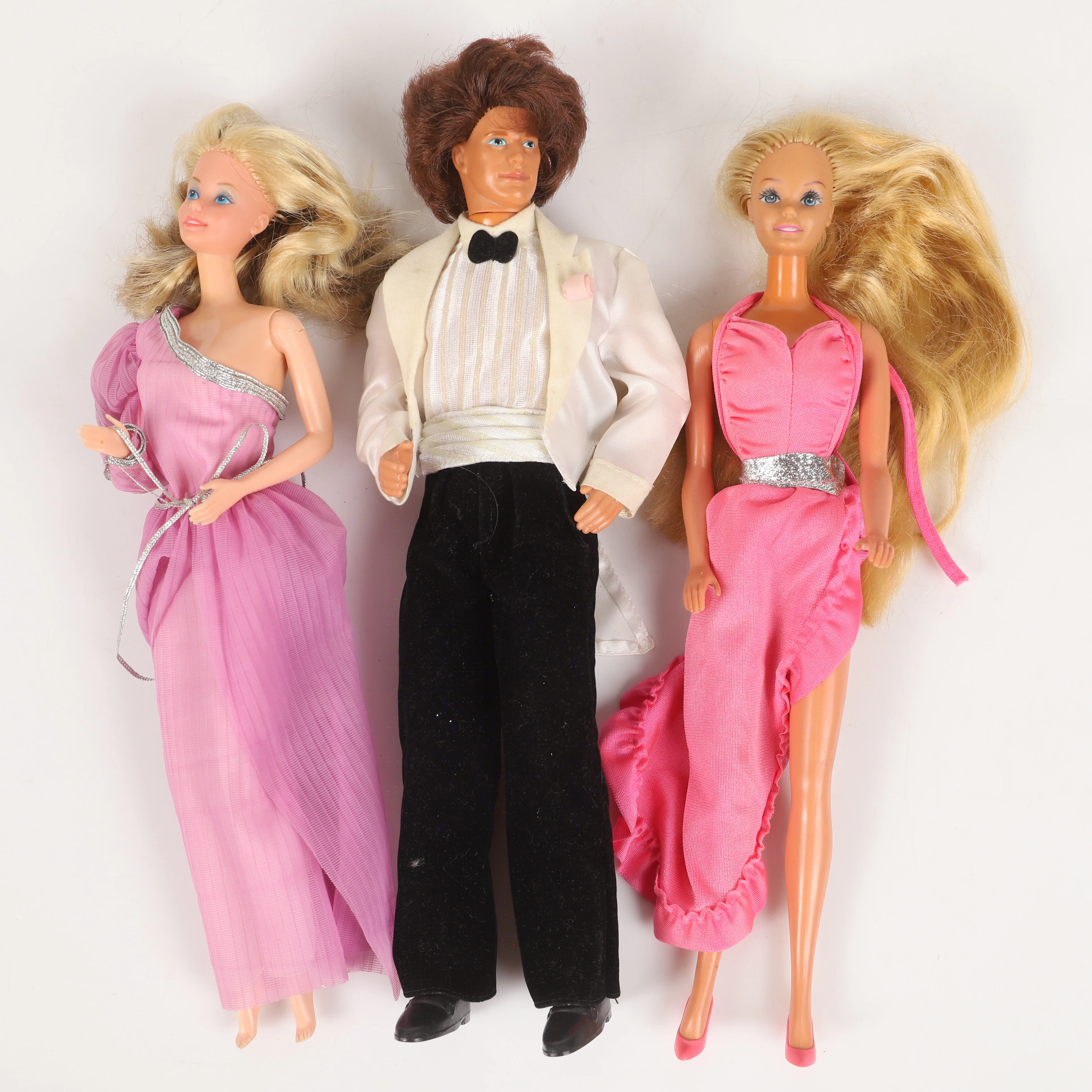 BARBIEDOCKOR, 3 stycken med tillbehör, Mattel, 1970/80-tal.