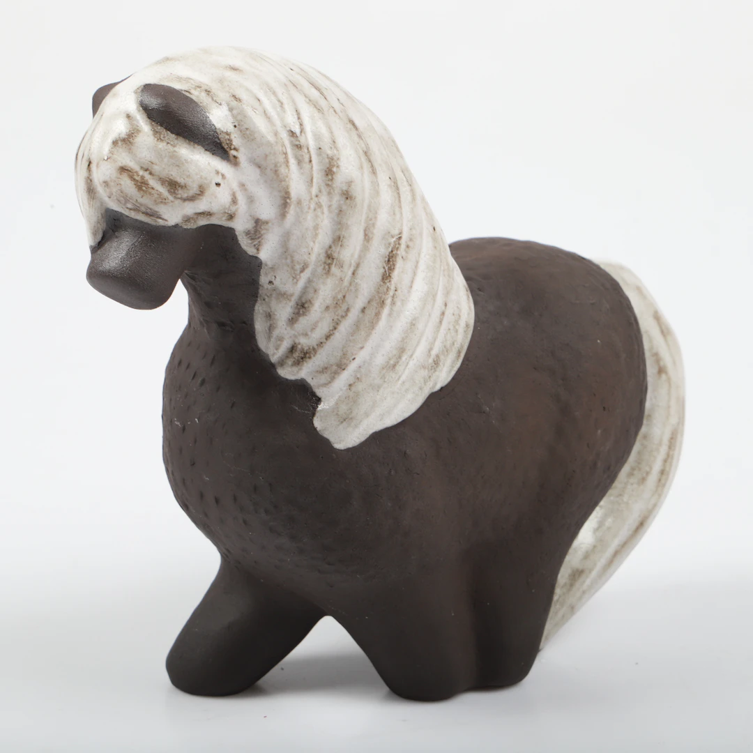 KARL ERIK IWAR (1920-2006). Figurin, häst, stengods, Nittsjö, signerad Ke Iwar.