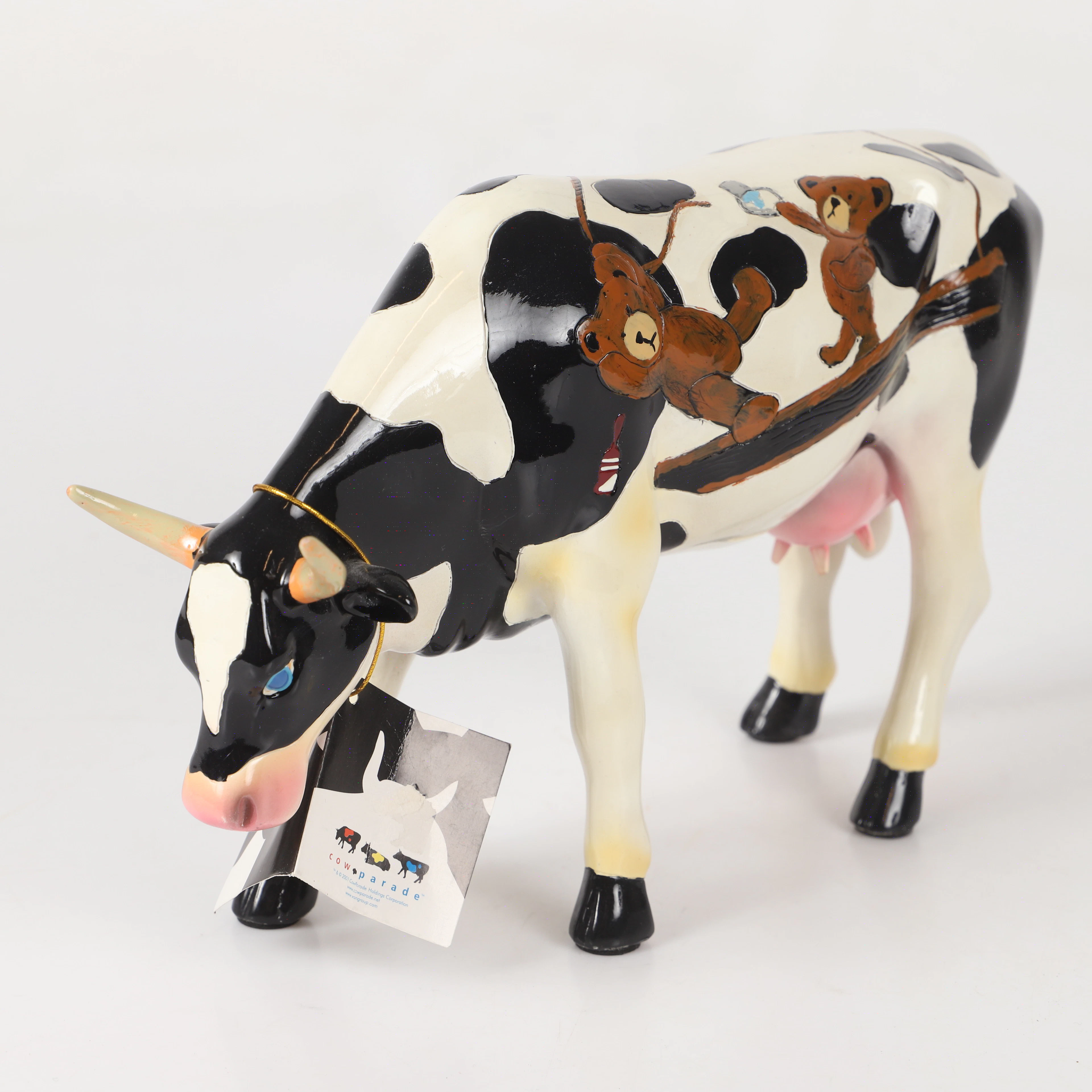 WAYNE FETTRO. Skulptur, "Old Pawsides", konstmassa, CowParade, 2000-tal.