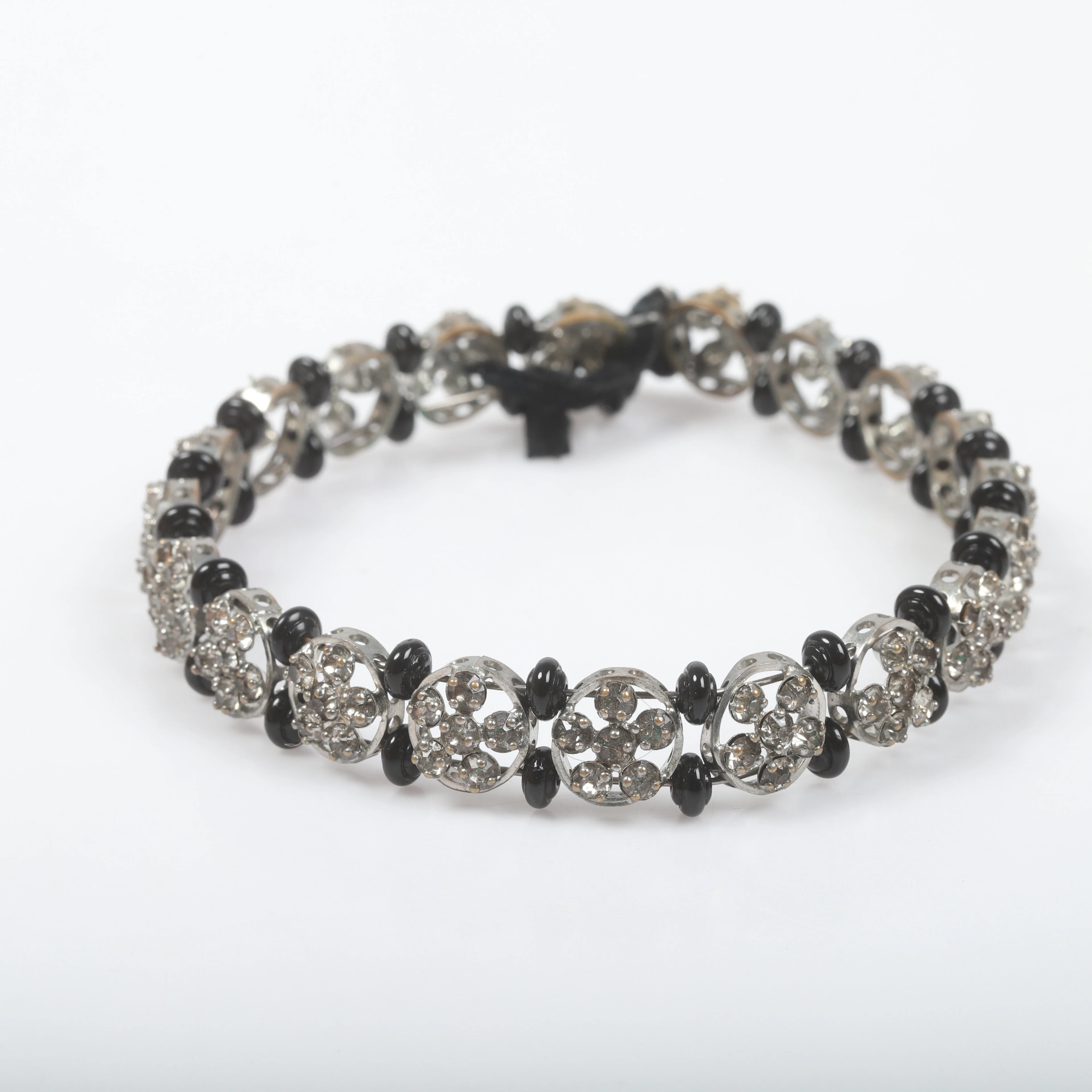 DIADEM, vitmetall med glaspärlor, tidigt 1920/1930-tal.