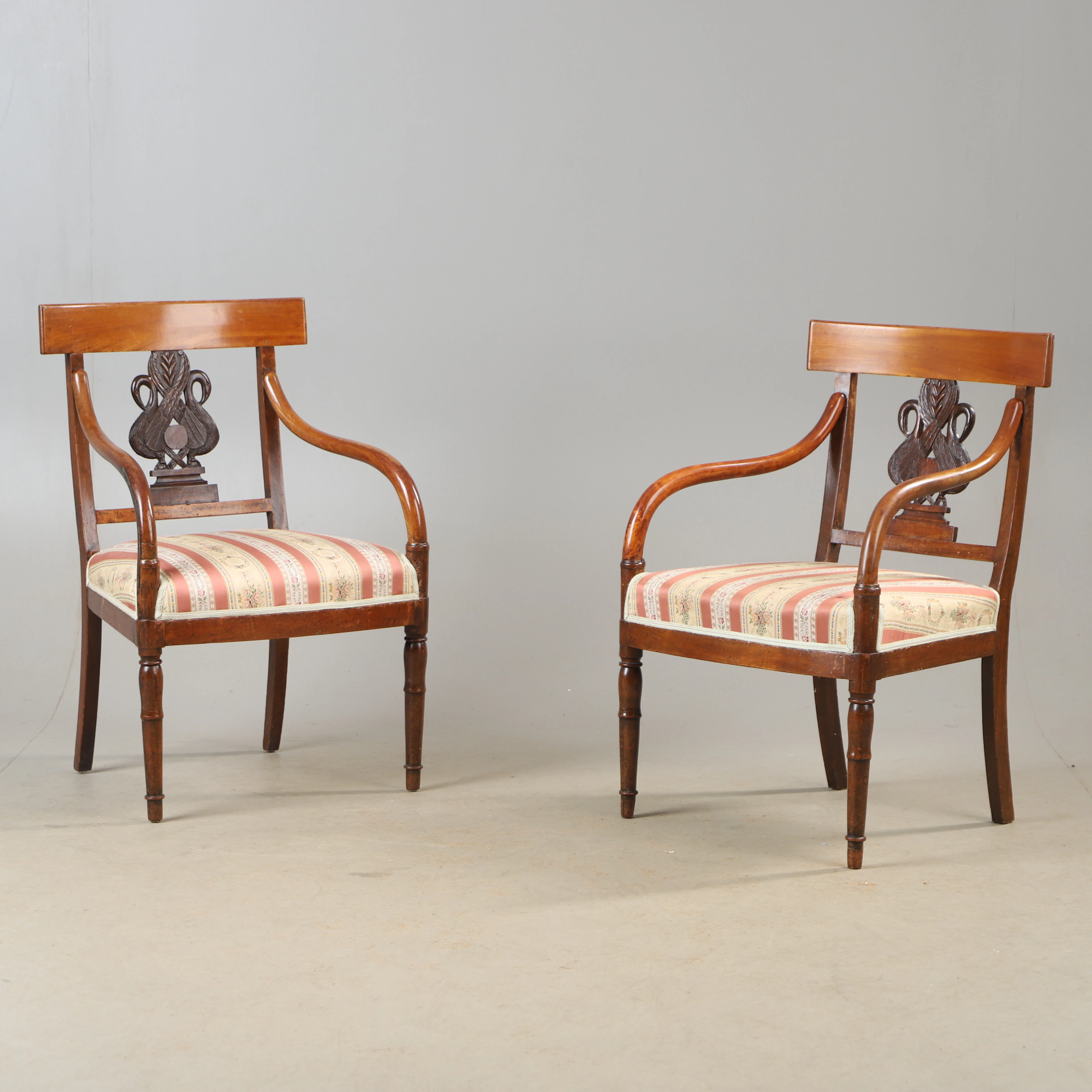 KARMSTOLAR, 1 par, mahogny, Ryssland, empire.