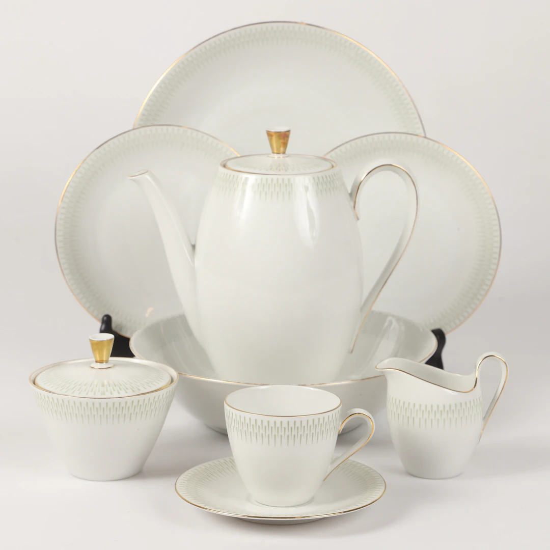 KAFFESERVIS, 72 delar, "Isolde", porslin, Seltmann Weiden, Bavaria.