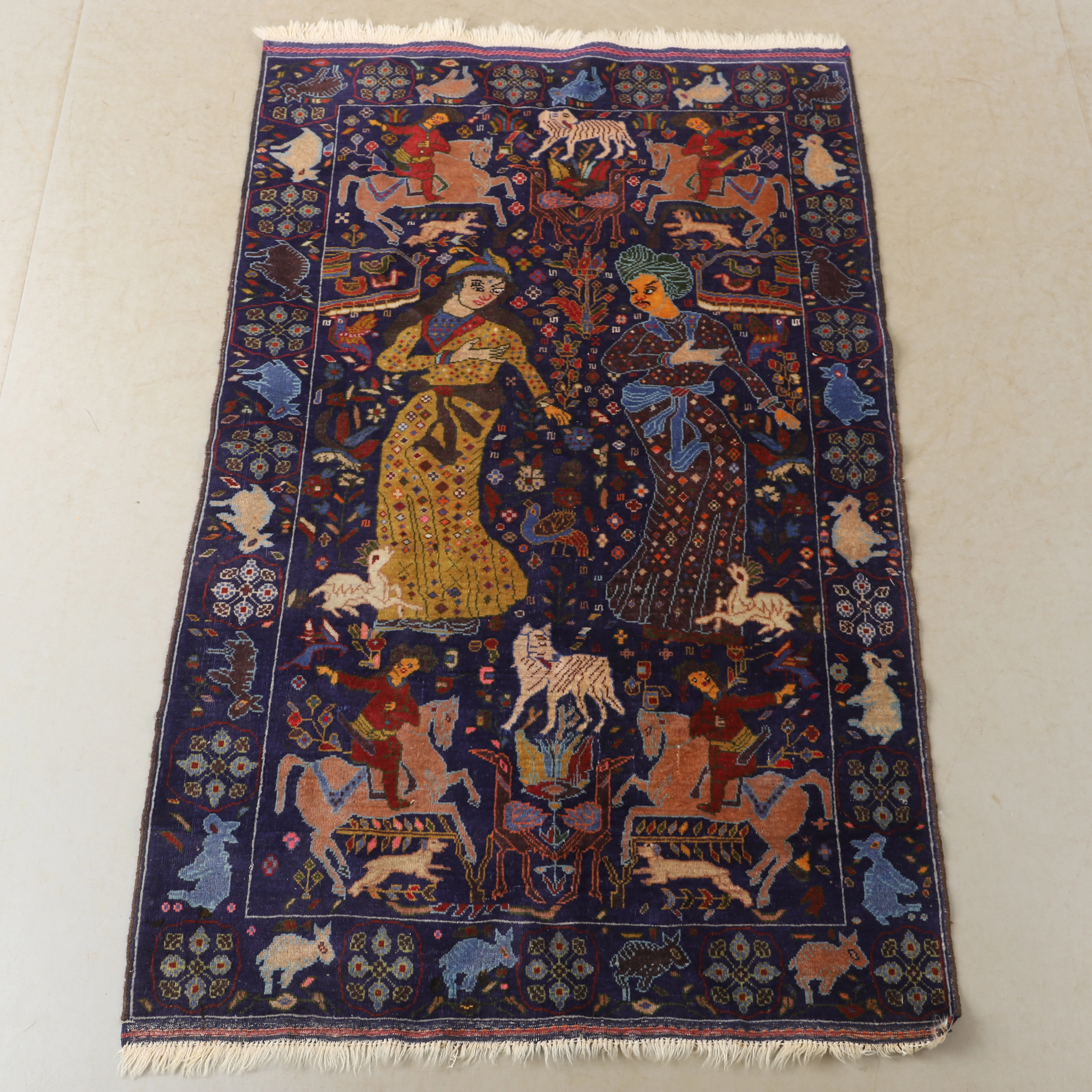 MATTA, orientalisk, figural, 200 x 119 cm.