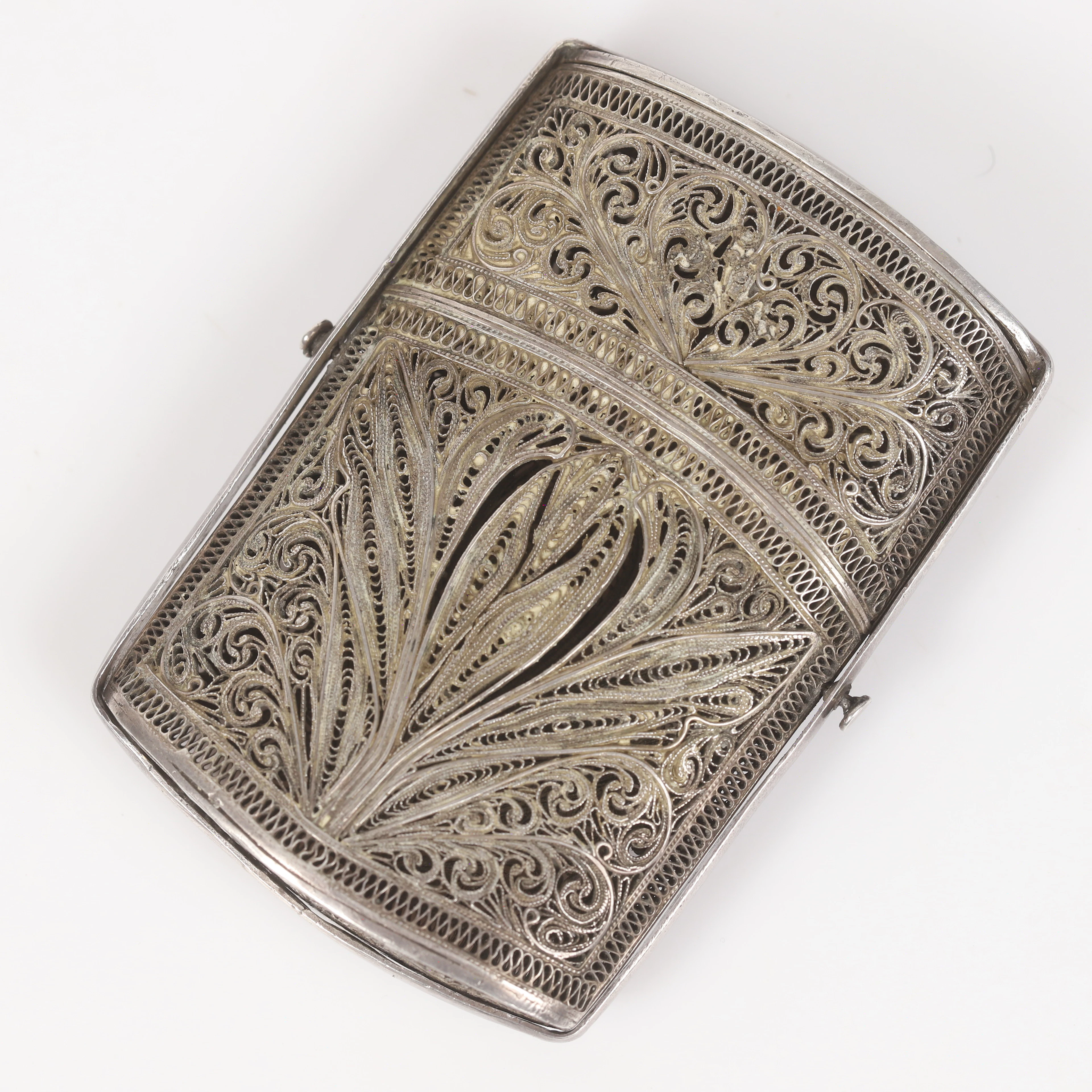 ETUI, silver med filigranarbete, 1900-tal.