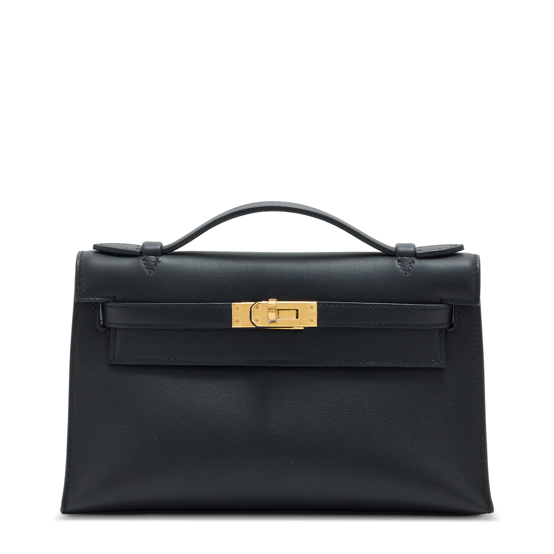 A BLACK SWIFT LEATHER KELLY POCHETTE WITH GOLD HARDWARE