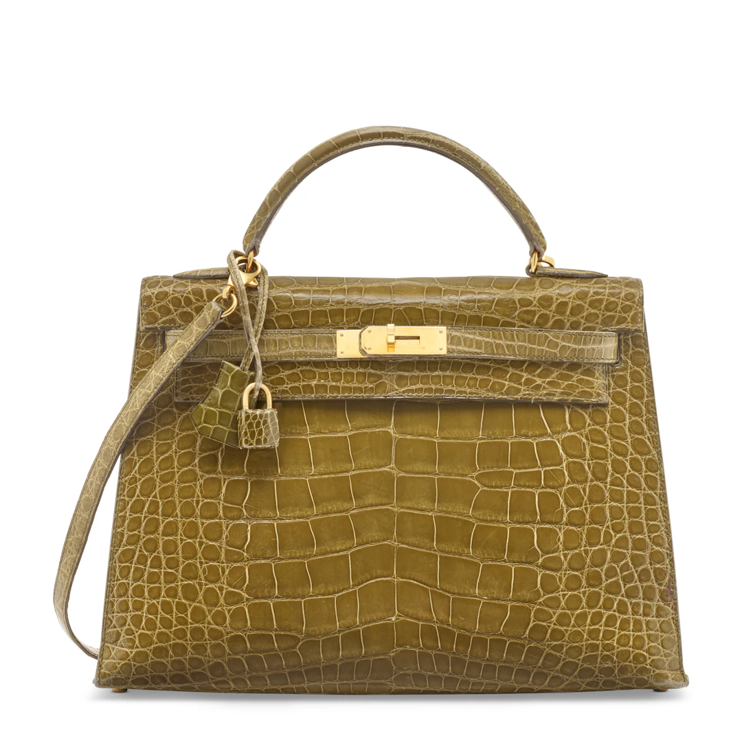 A SHINY VERT JASMINE ALLIGATOR SELLIER KELLY 32 WITH GOLD HARDWARE
