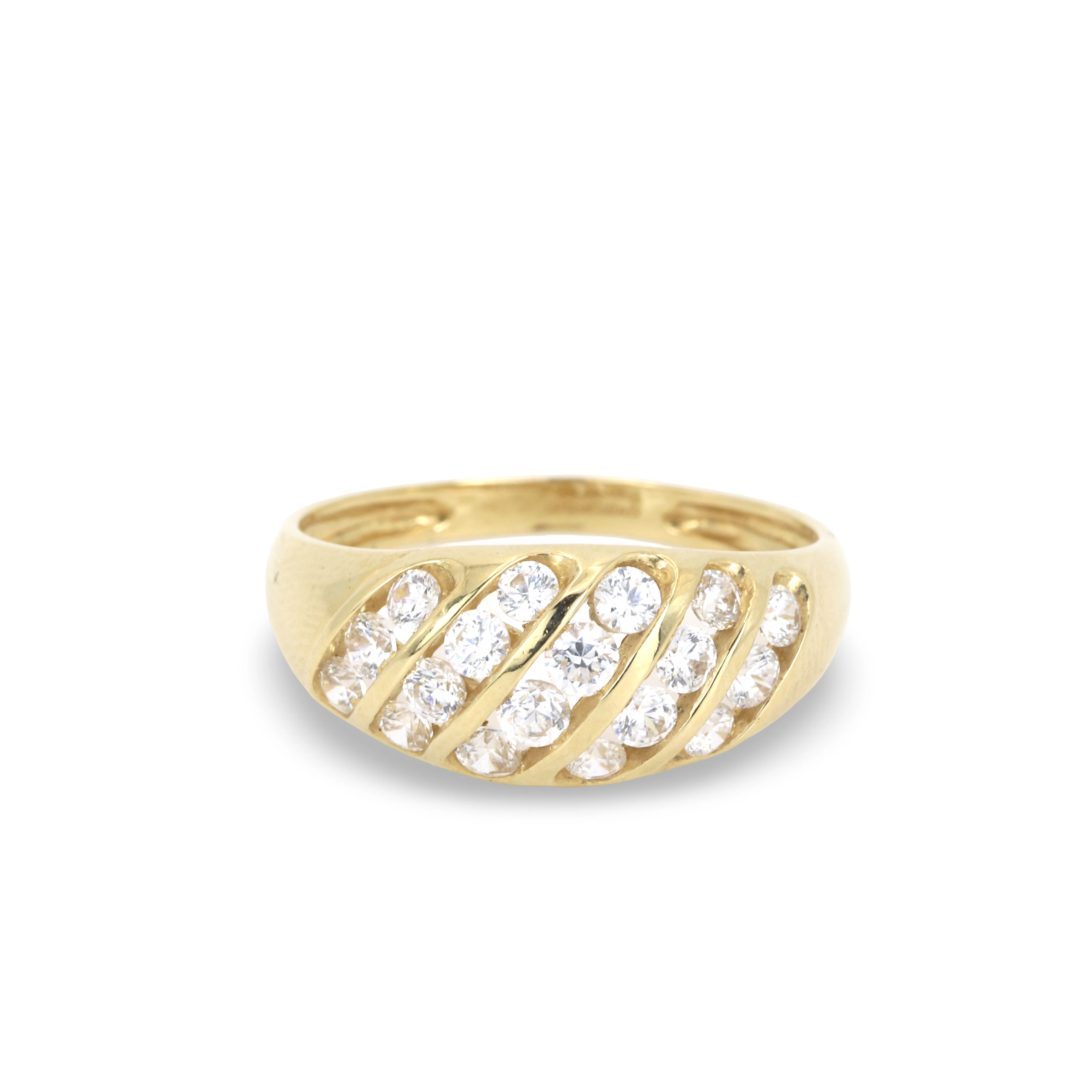 14CT GOLD 'CZ' RING.