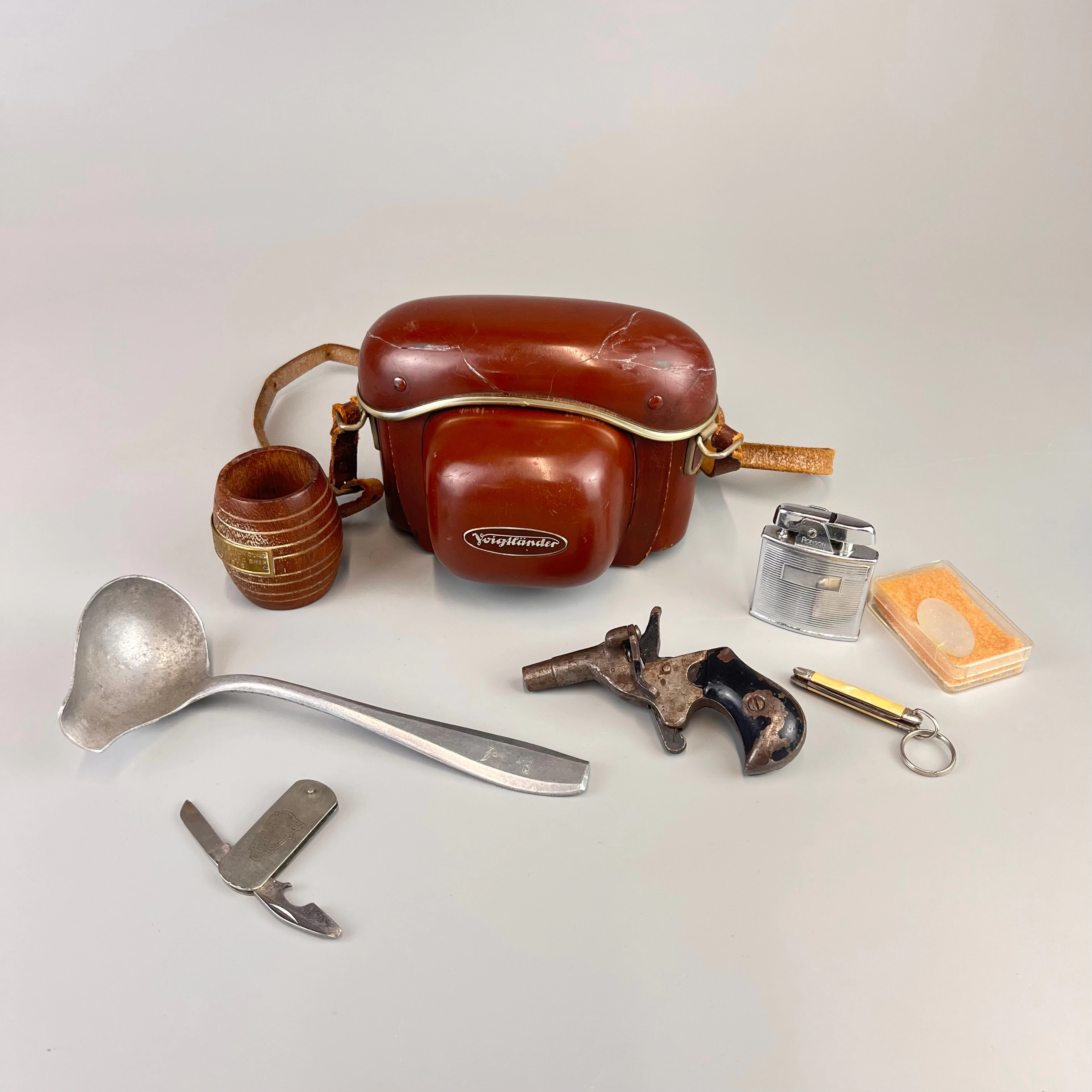 MIXED INTERESTING SMALL ITEMS.