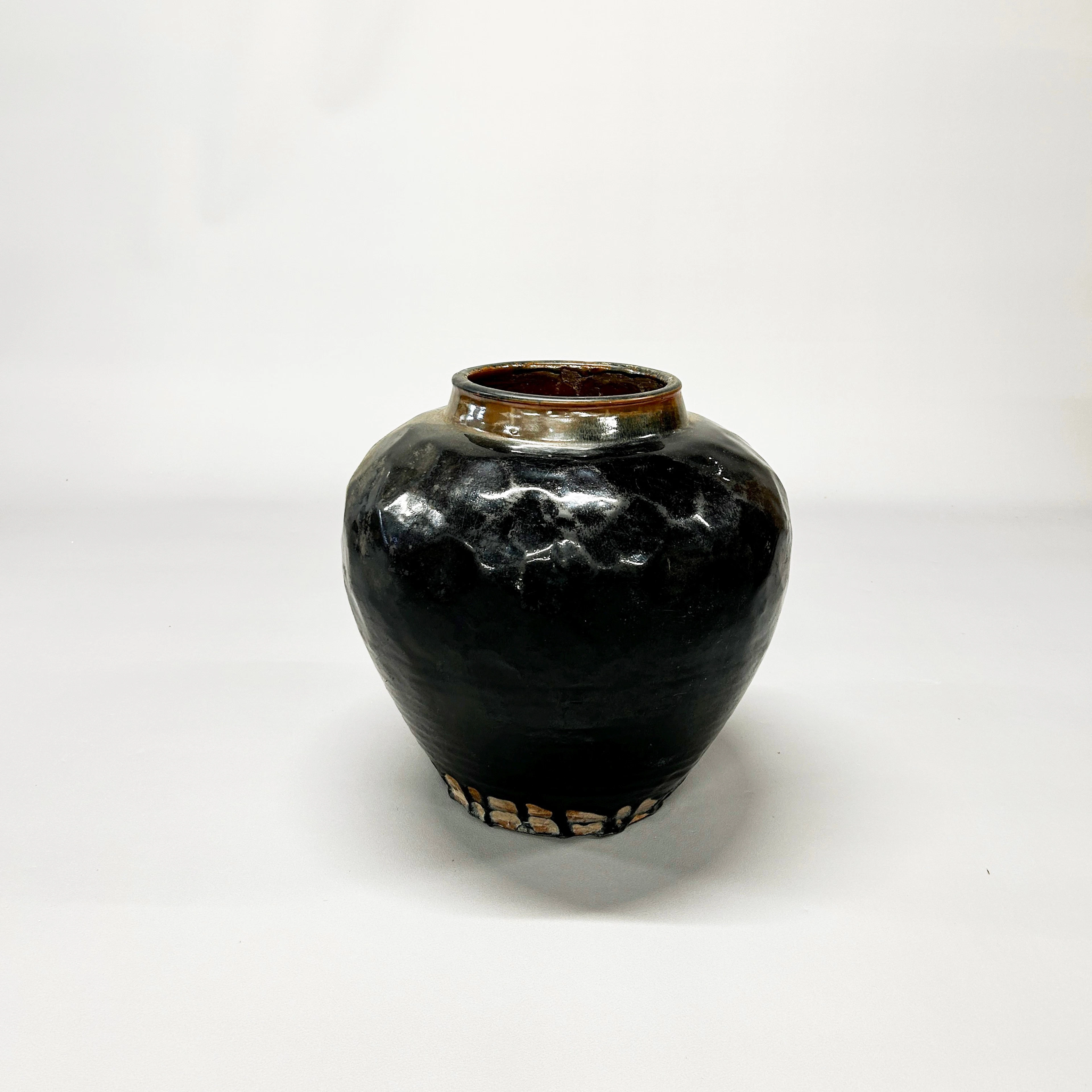 LARGE 19THC CHINESE BOWL.