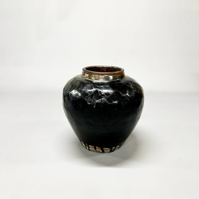 LARGE 19THC CHINESE BOWL.