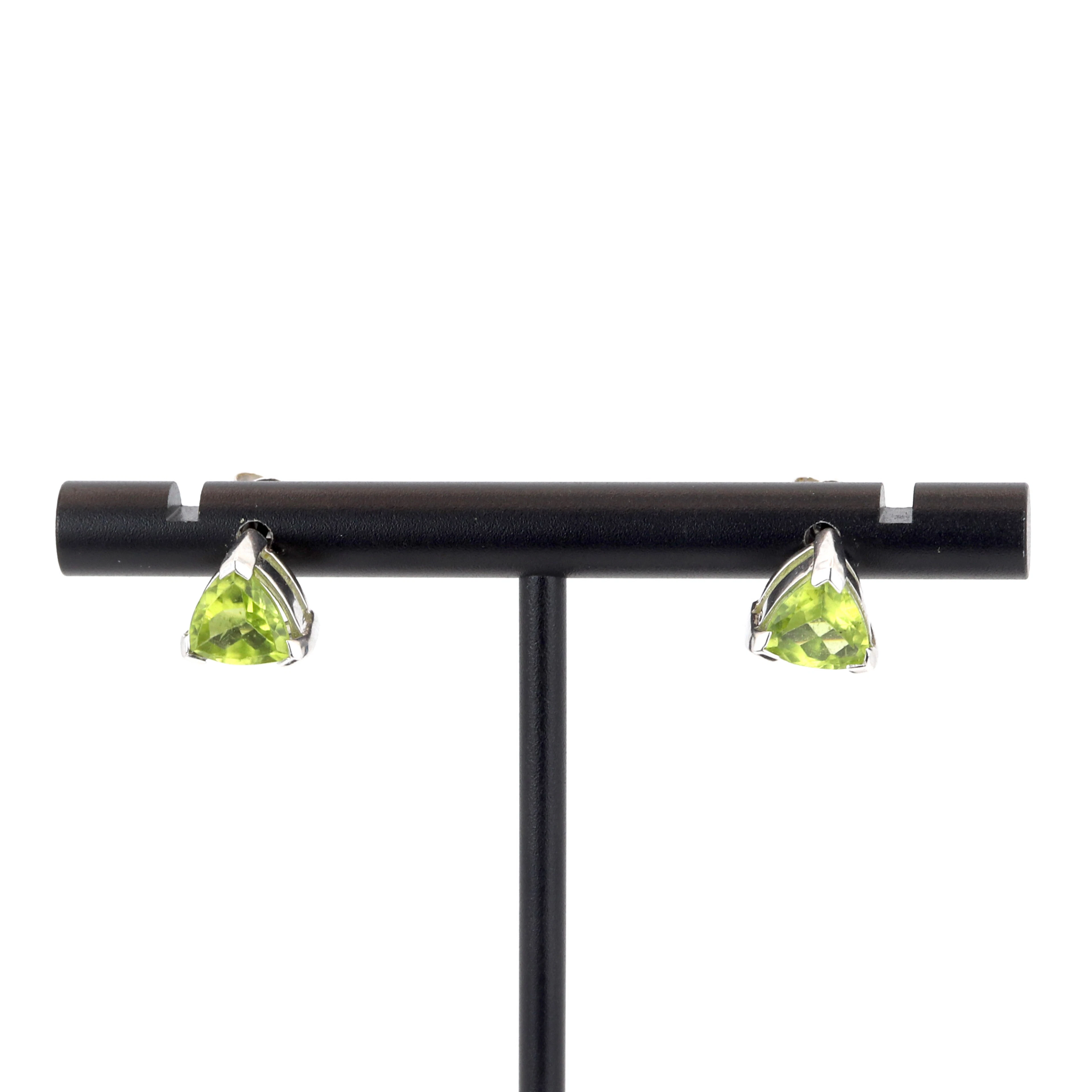 PERIDOT 9CT EARRINGS.