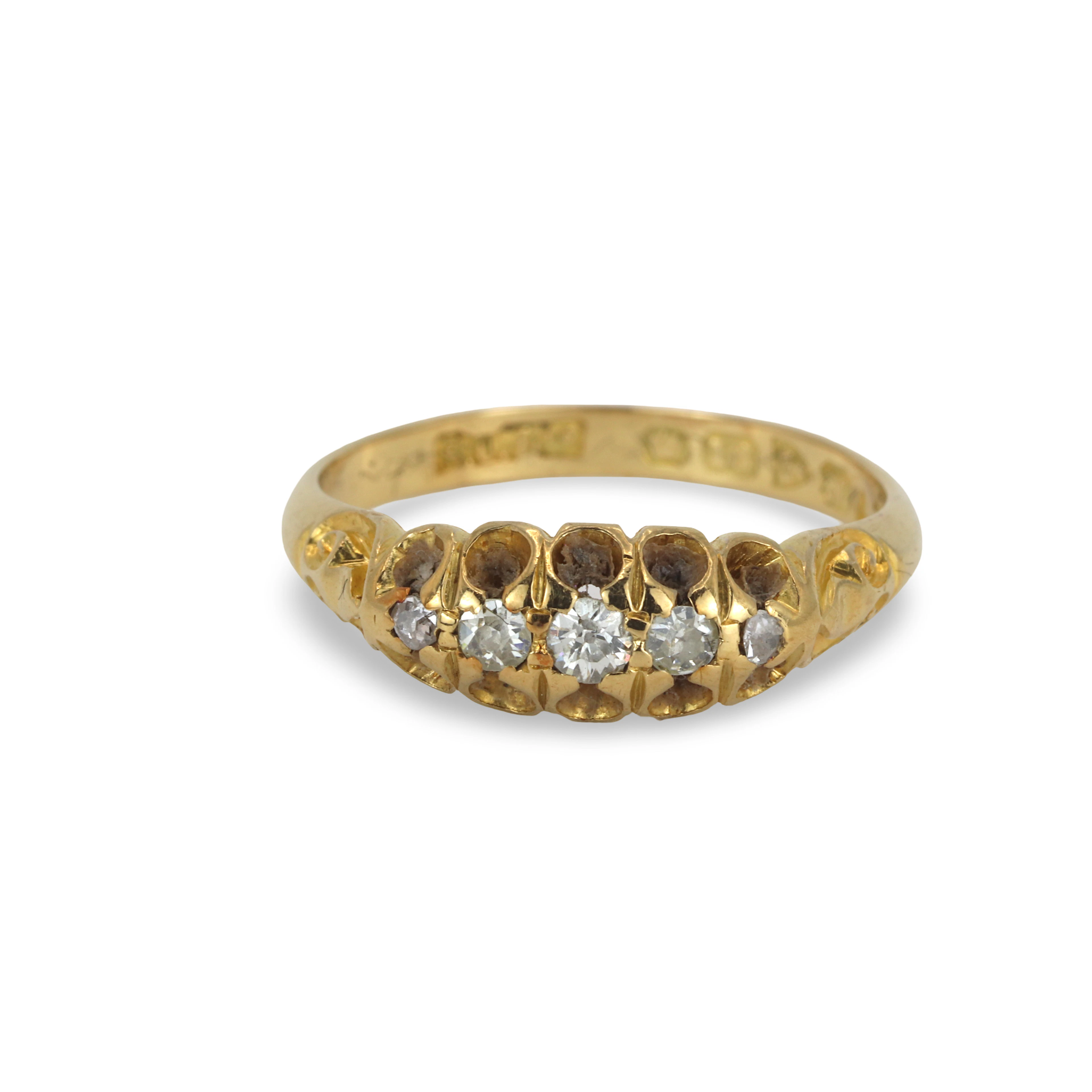18CT GOLD DIAMOND RING.