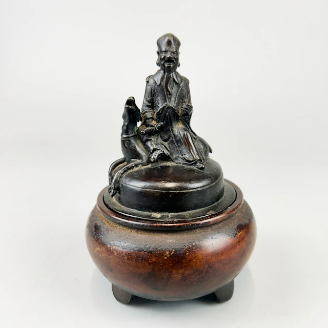 CHINESE BRONZE CENSER.