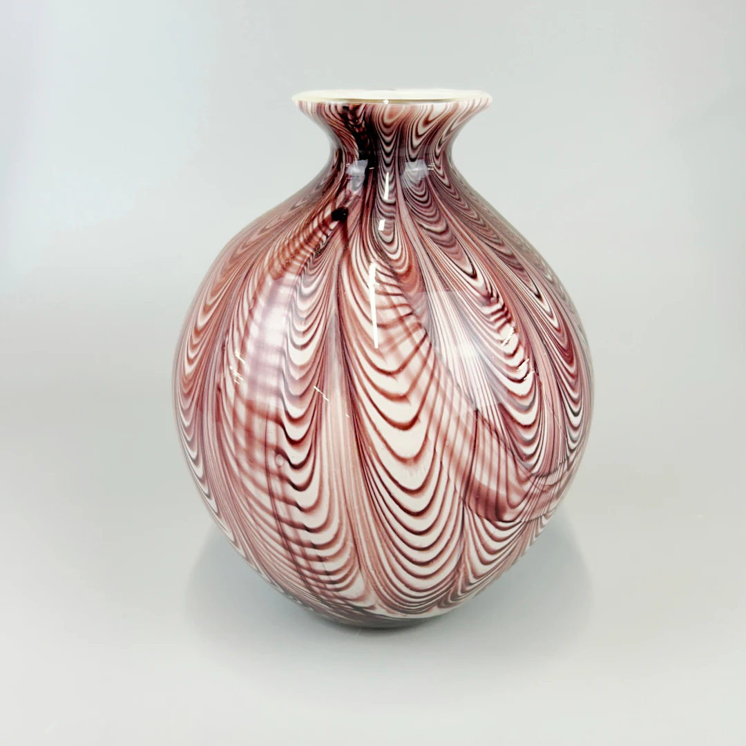 STUDIO GLASS VASE.