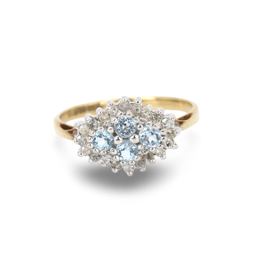 AQUAMARINE AND DIAMOND RING.