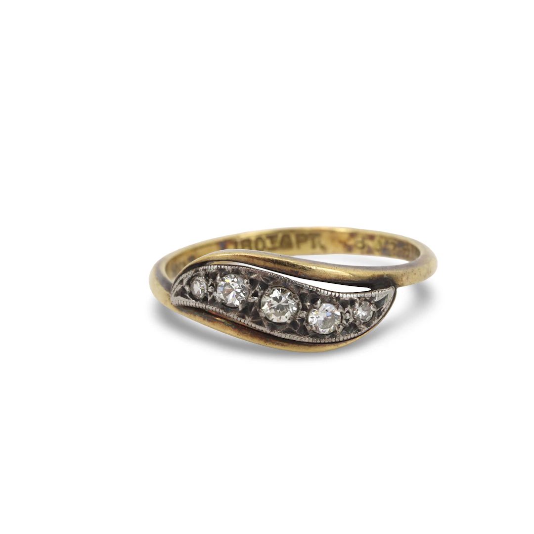 EDWARDIAN 18CT DIAMOND RING.