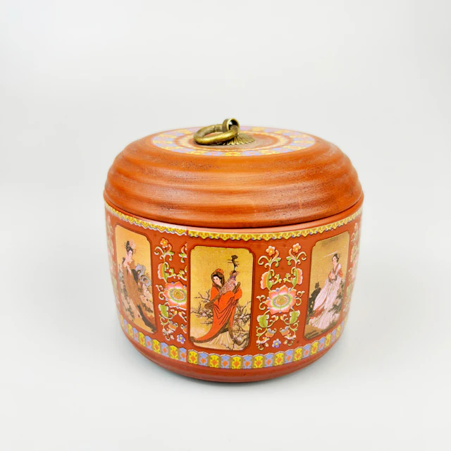 TERRACOTTA TOBACCO BOX.