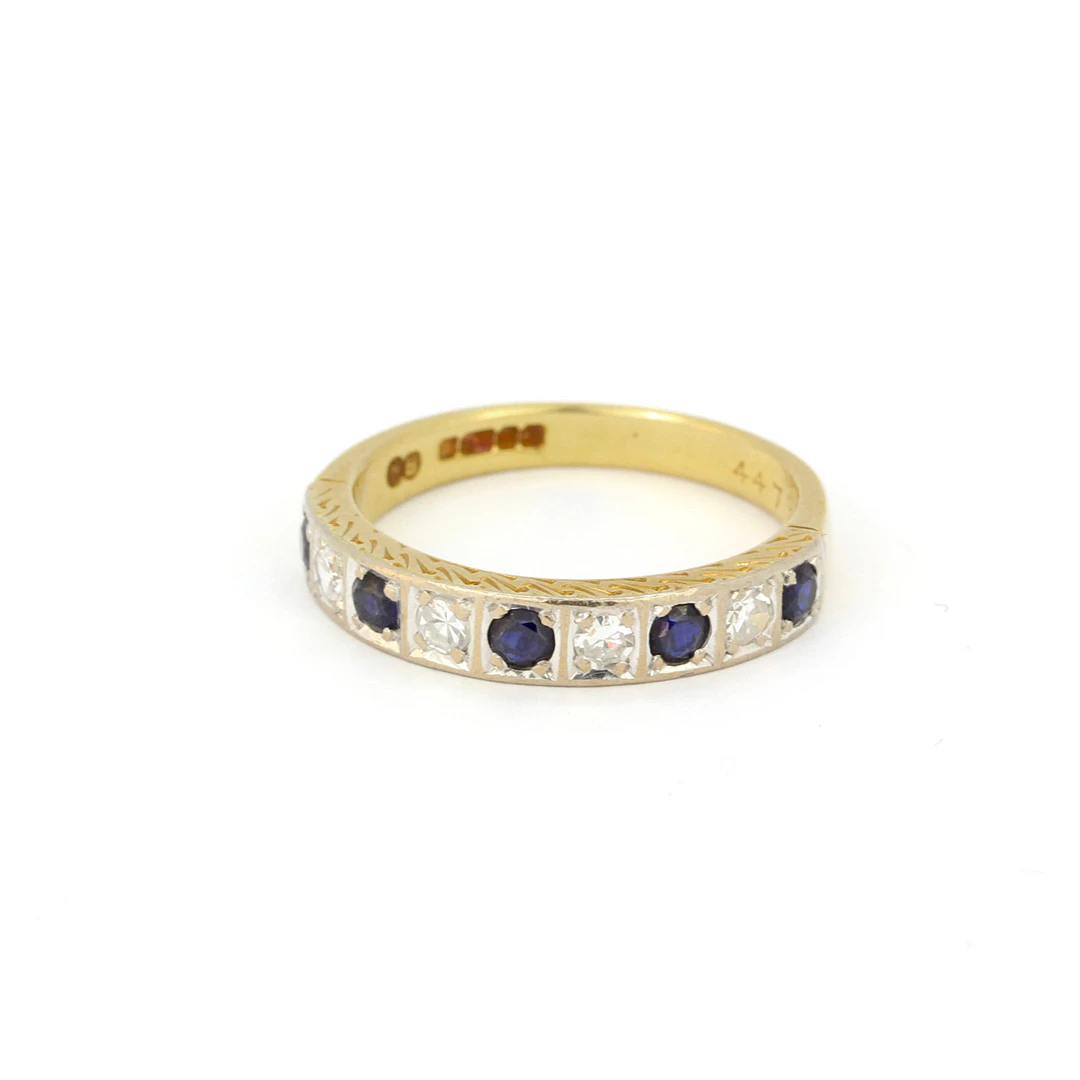 18CT & PLATINUM SAPPHIRE & DIAMOND RING.