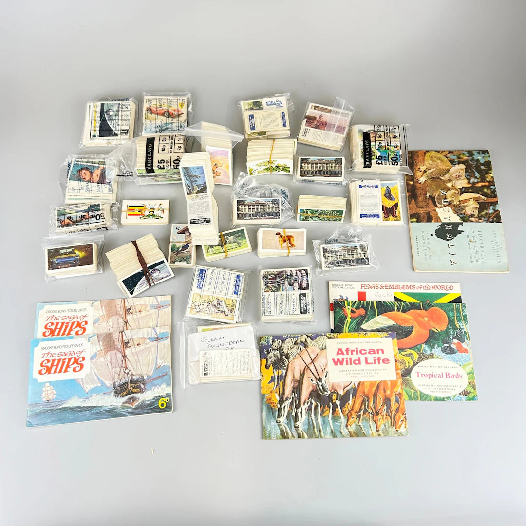 MIXED CIGARETTE CARDS.