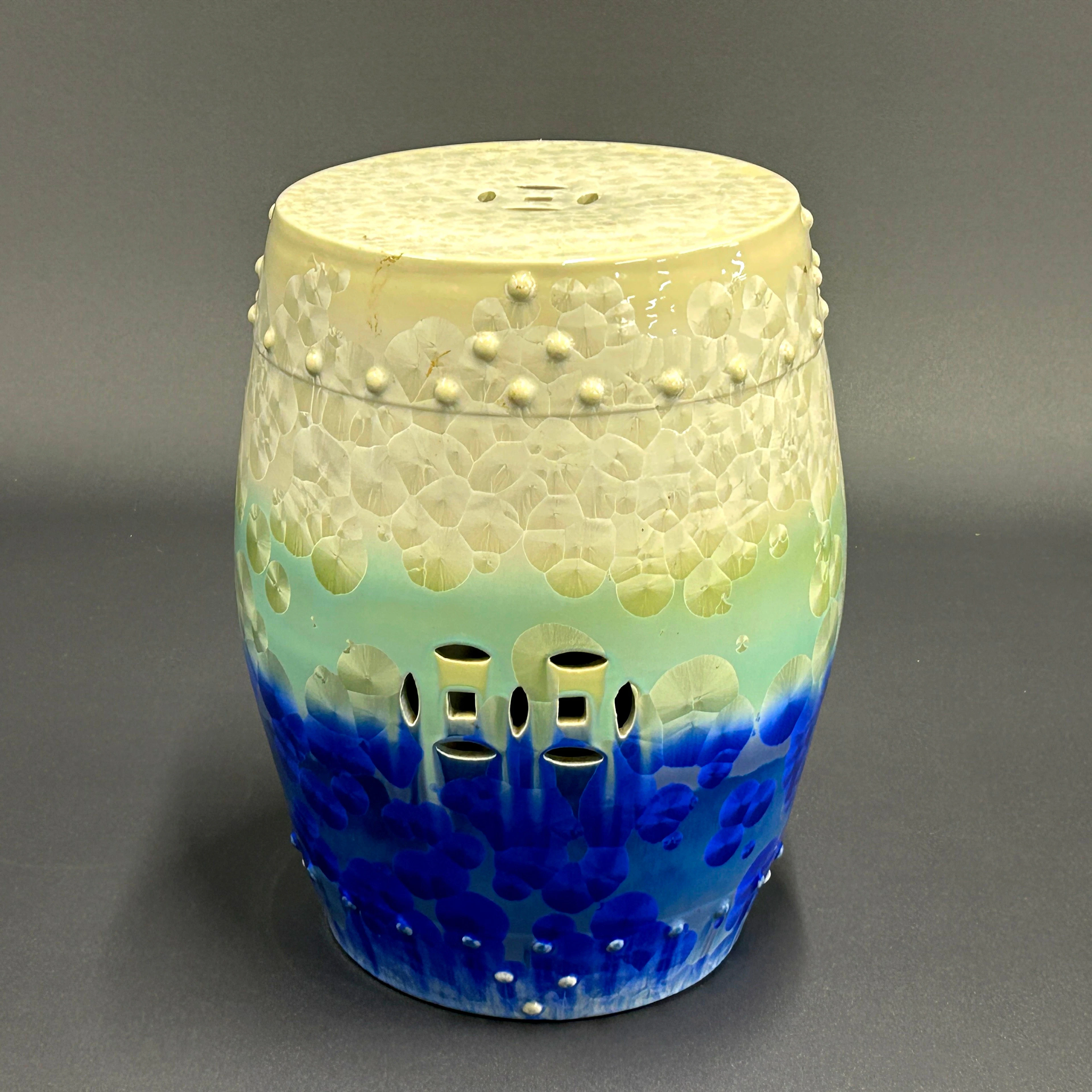CHINESE PORCELAIN GARDEN STOOL.