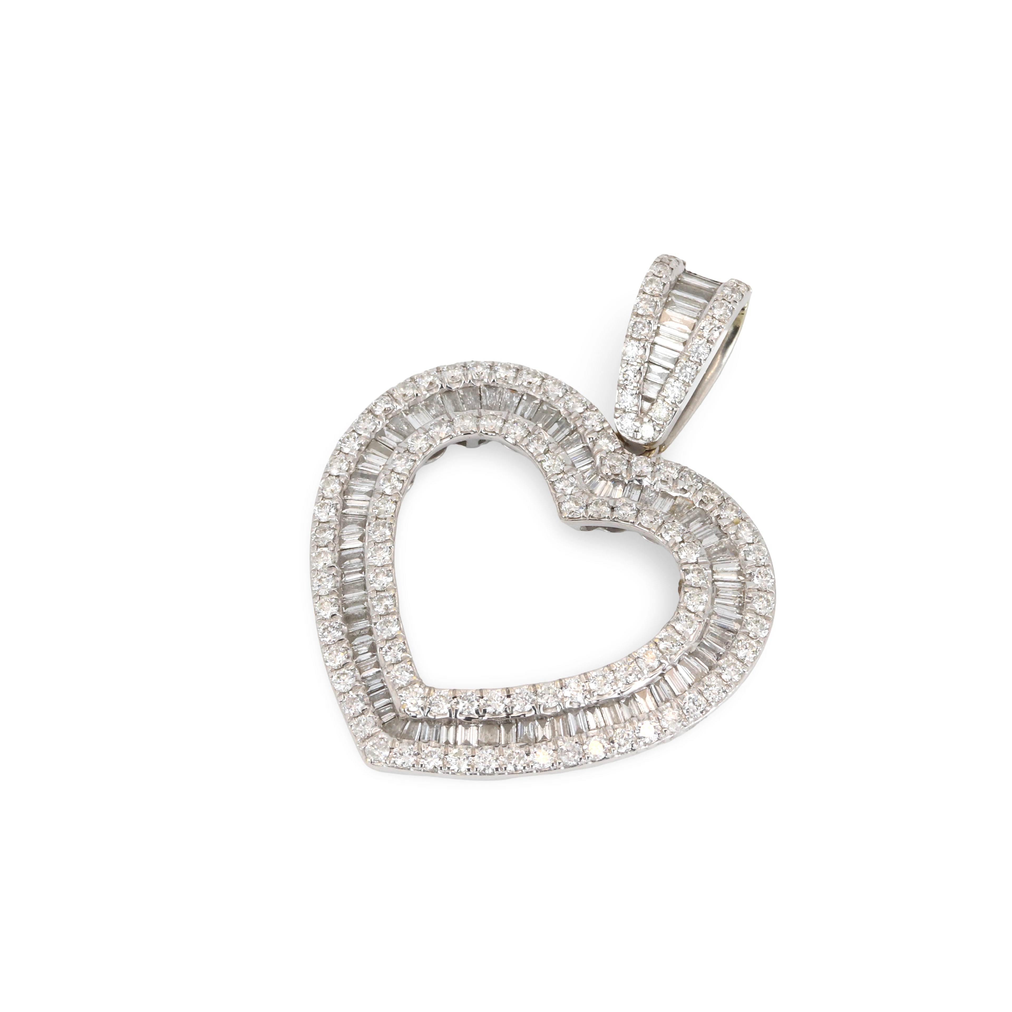 18CT (5CT) GOLD DIAMOND HEART PENDANT.