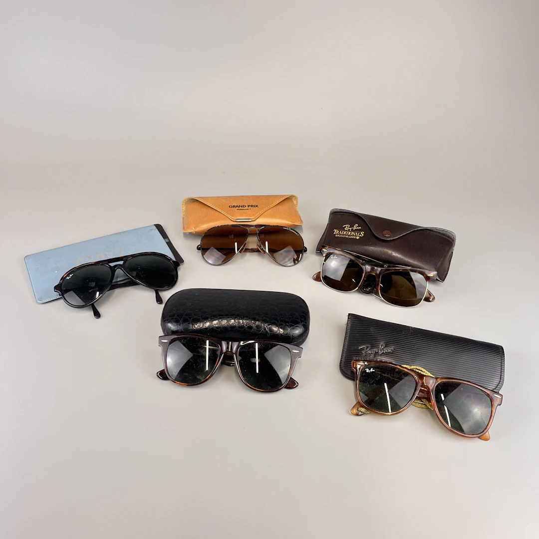 VINTAGE RAY BANS.