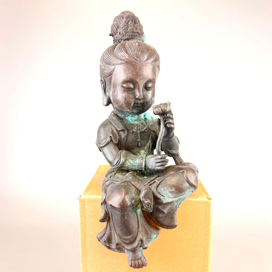 CHINESE BRONZE FIGURE.