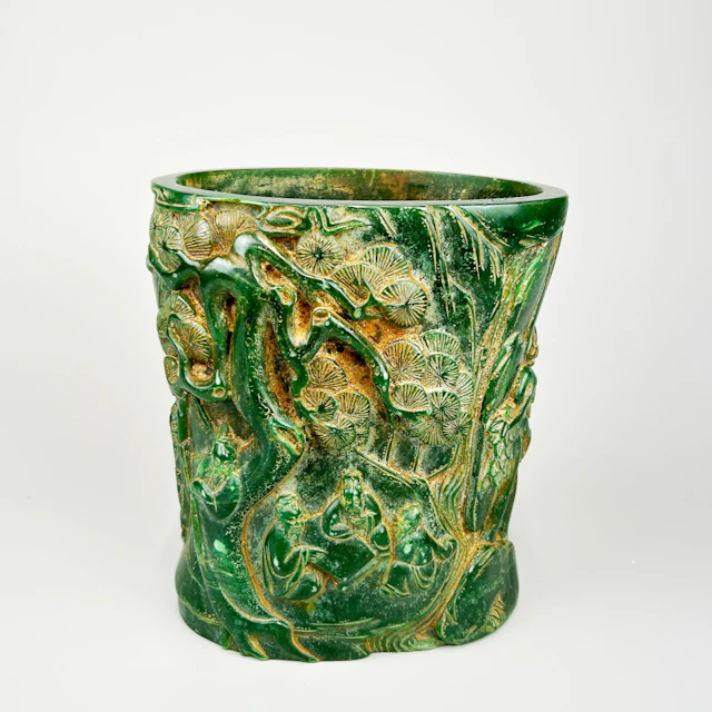 CHINESE FAUX JADE BRUSH POT.
