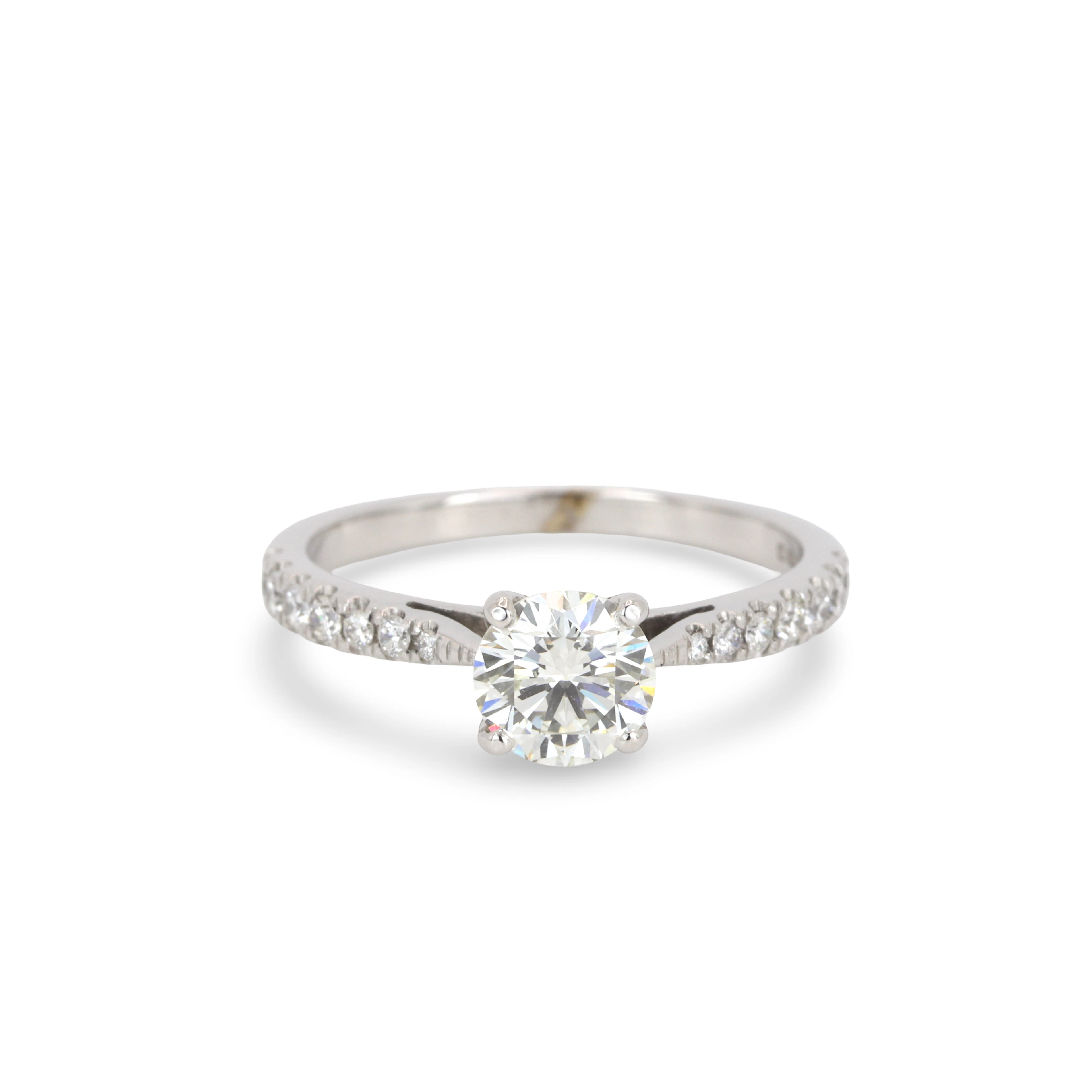 18CT GOLD DIAMOND SOLITAIRE RING.