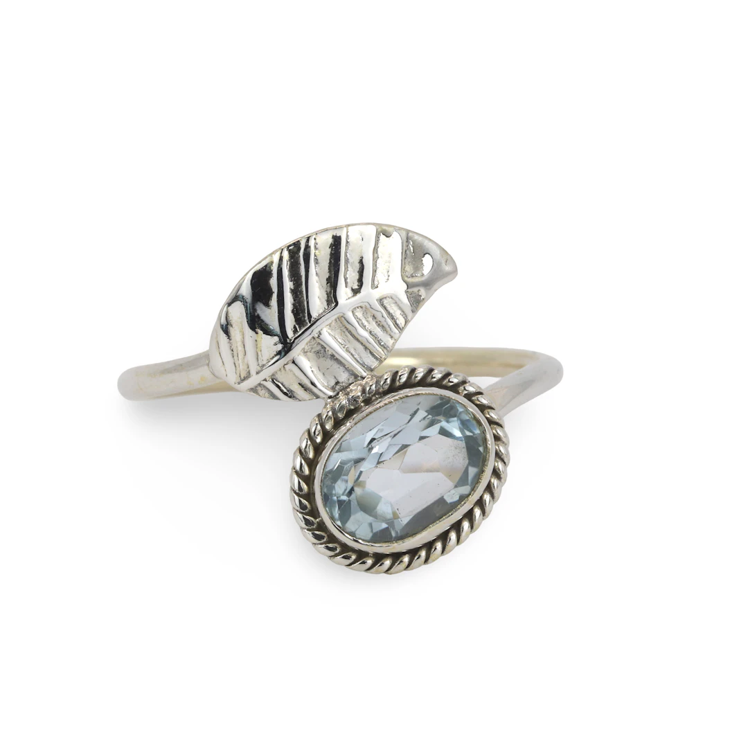 BLUE TOPAZ FEATHER SILVER RING.