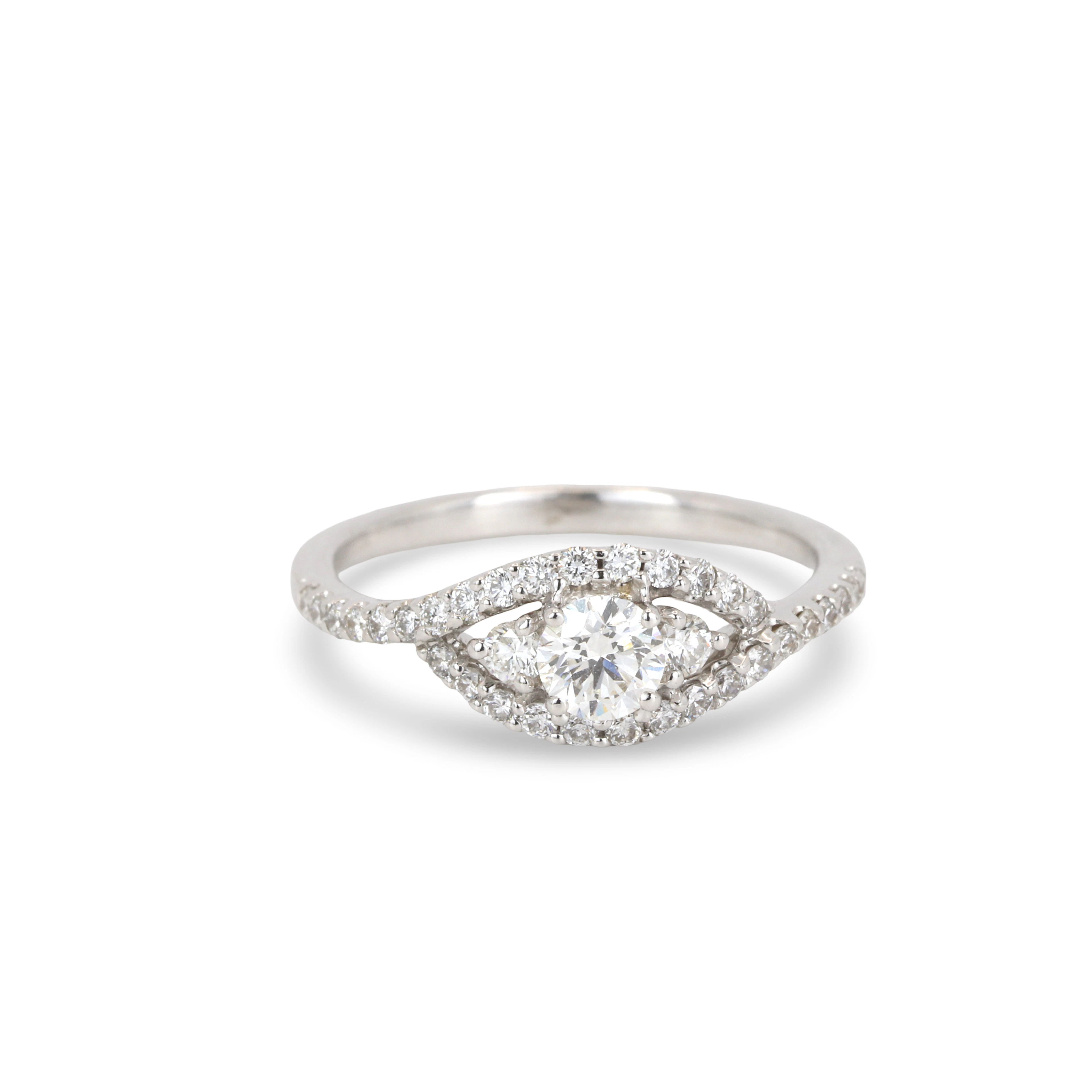 18CT GOLD DIAMOND RING.