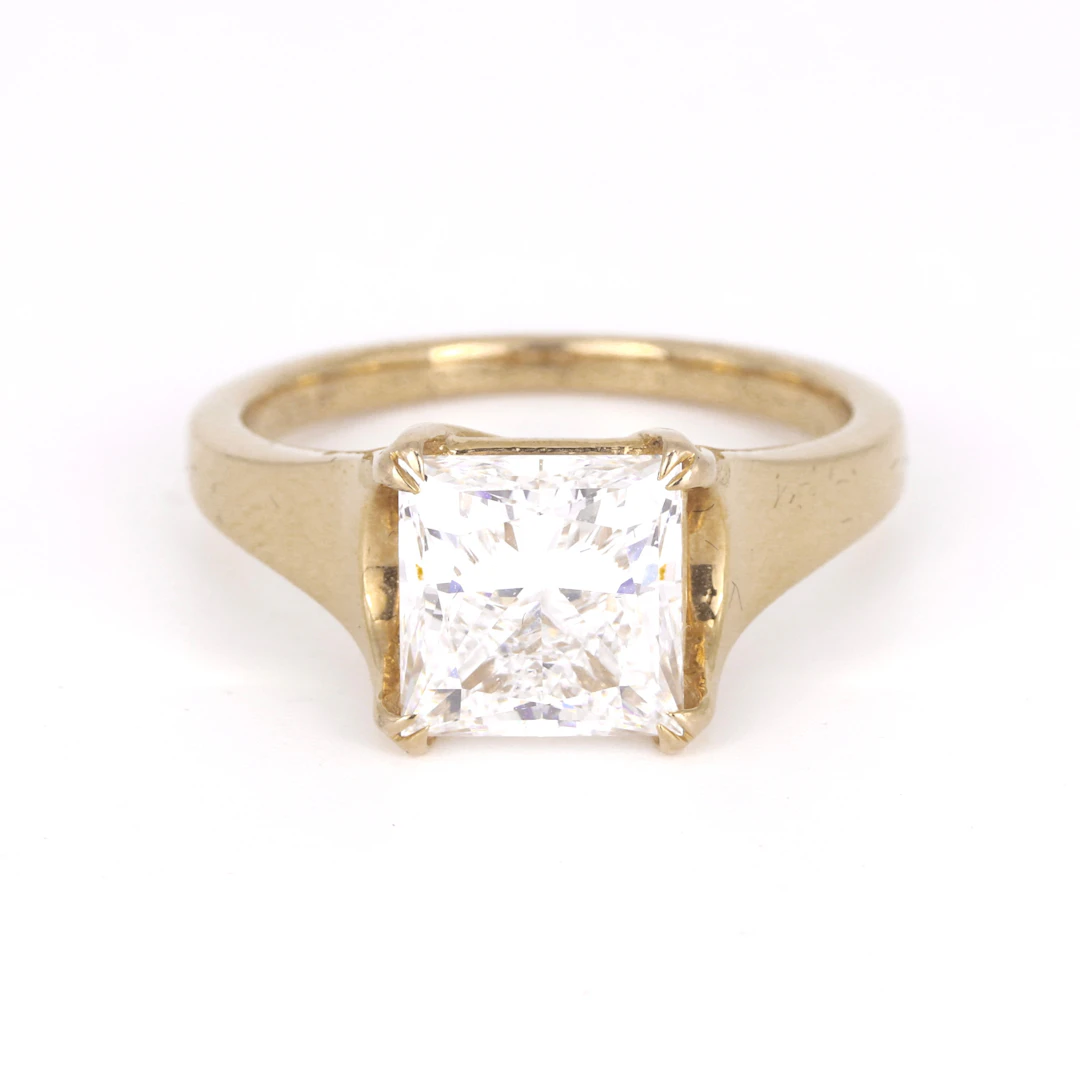 18CT (4.01CT) LAB DIAMOND RING.