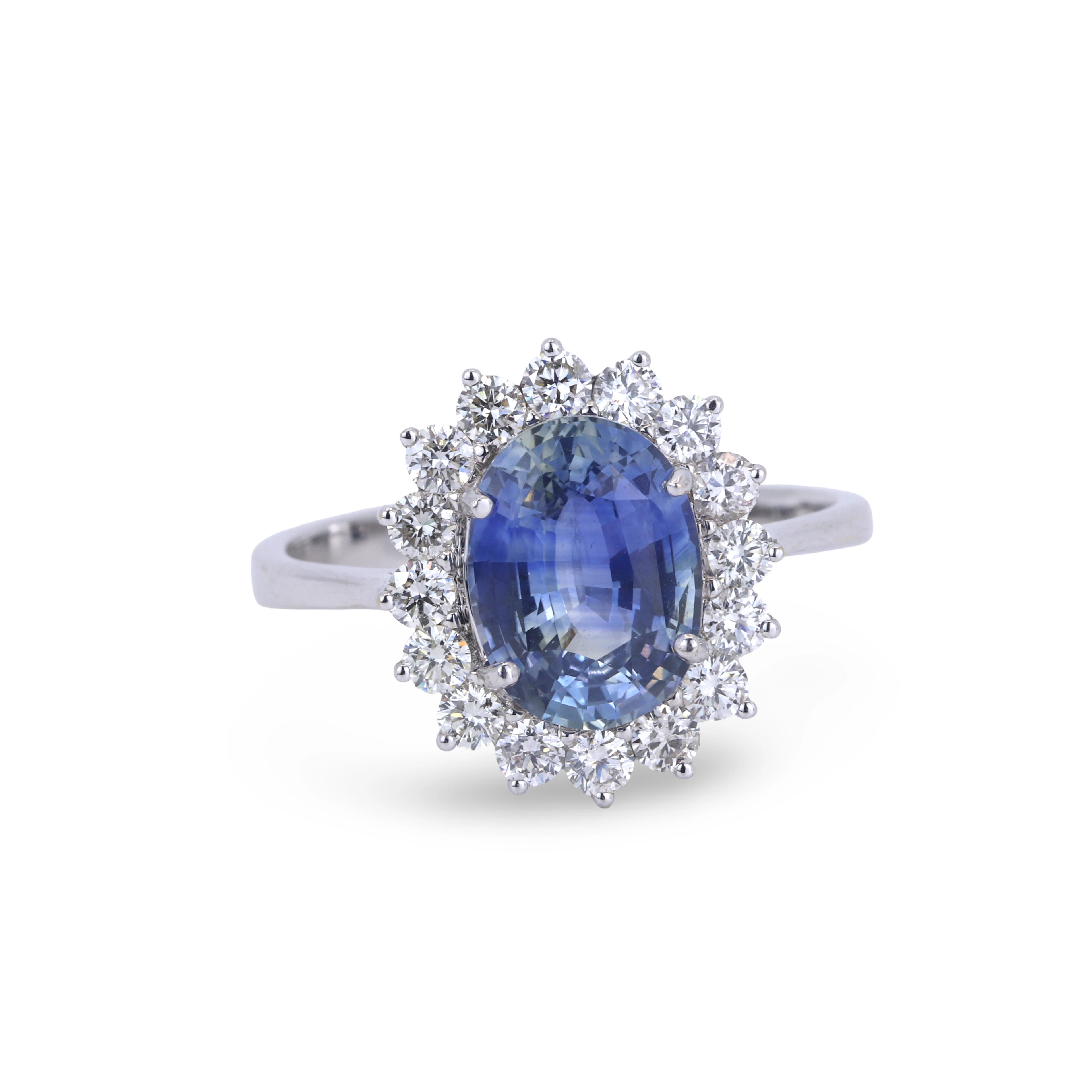 18CT GOLD SAPPHIRE & DIAMOND RING.